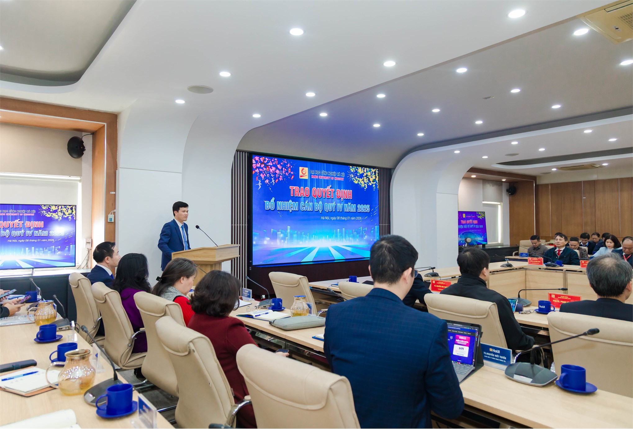 “Tâm sáng, trí bền”- Kỳ vọng đội ngũ viên chức quản lý đưa Đại học Công nghiệp Hà Nội phát triển trên tầm cao mới