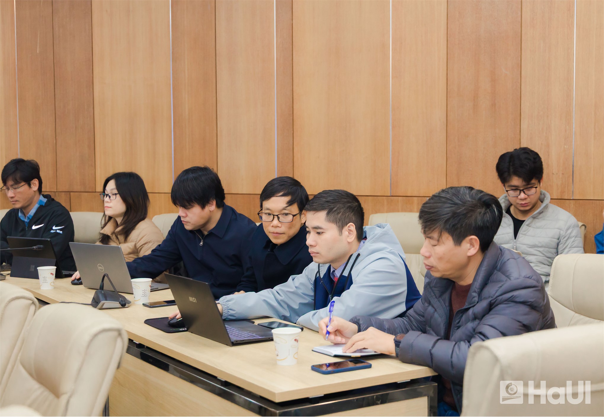 Đại học Công nghiệp Hà Nội tổ chức tập huấn ứng dụng AI trong việc hỗ trợ giảng dạy và đánh giá kết quả học tập