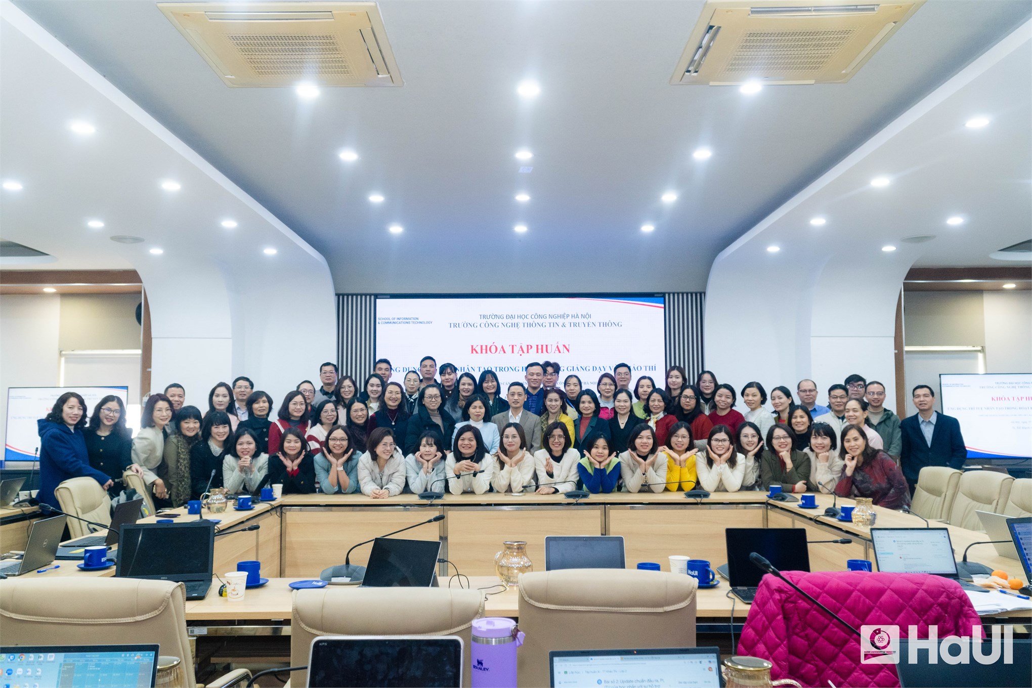 Đại học Công nghiệp Hà Nội tổ chức tập huấn ứng dụng AI trong việc hỗ trợ giảng dạy và đánh giá kết quả học tập