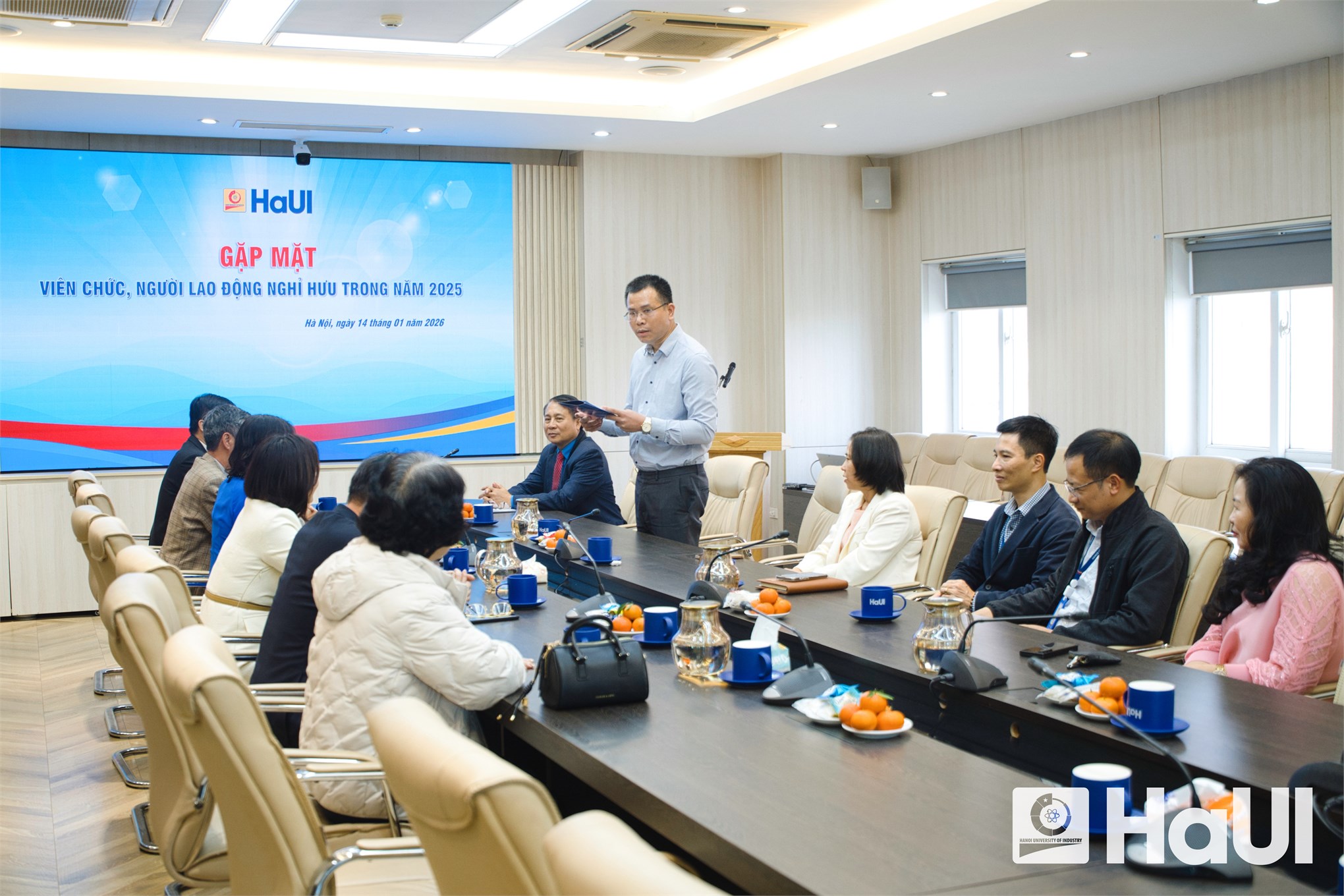 Tri ân những đóng góp bền bỉ cho sự phát triển của Đại học Công nghiệp Hà Nội