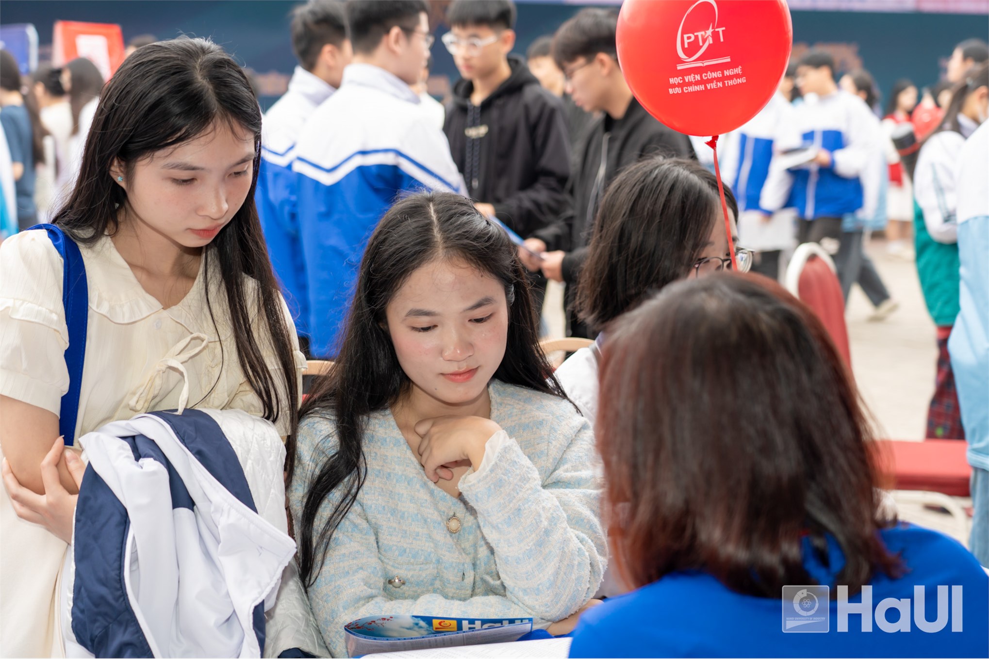 Đại học Công nghiệp Hà Nội tham dự Ngày hội tư vấn tuyển sinh – hướng nghiệp năm 2026 tại Nghệ An và Thanh Hóa