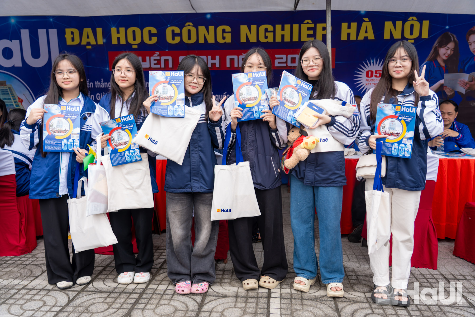 Đại học Công nghiệp Hà Nội tham dự Ngày hội tư vấn tuyển sinh – hướng nghiệp năm 2026 tại Nghệ An và Thanh Hóa