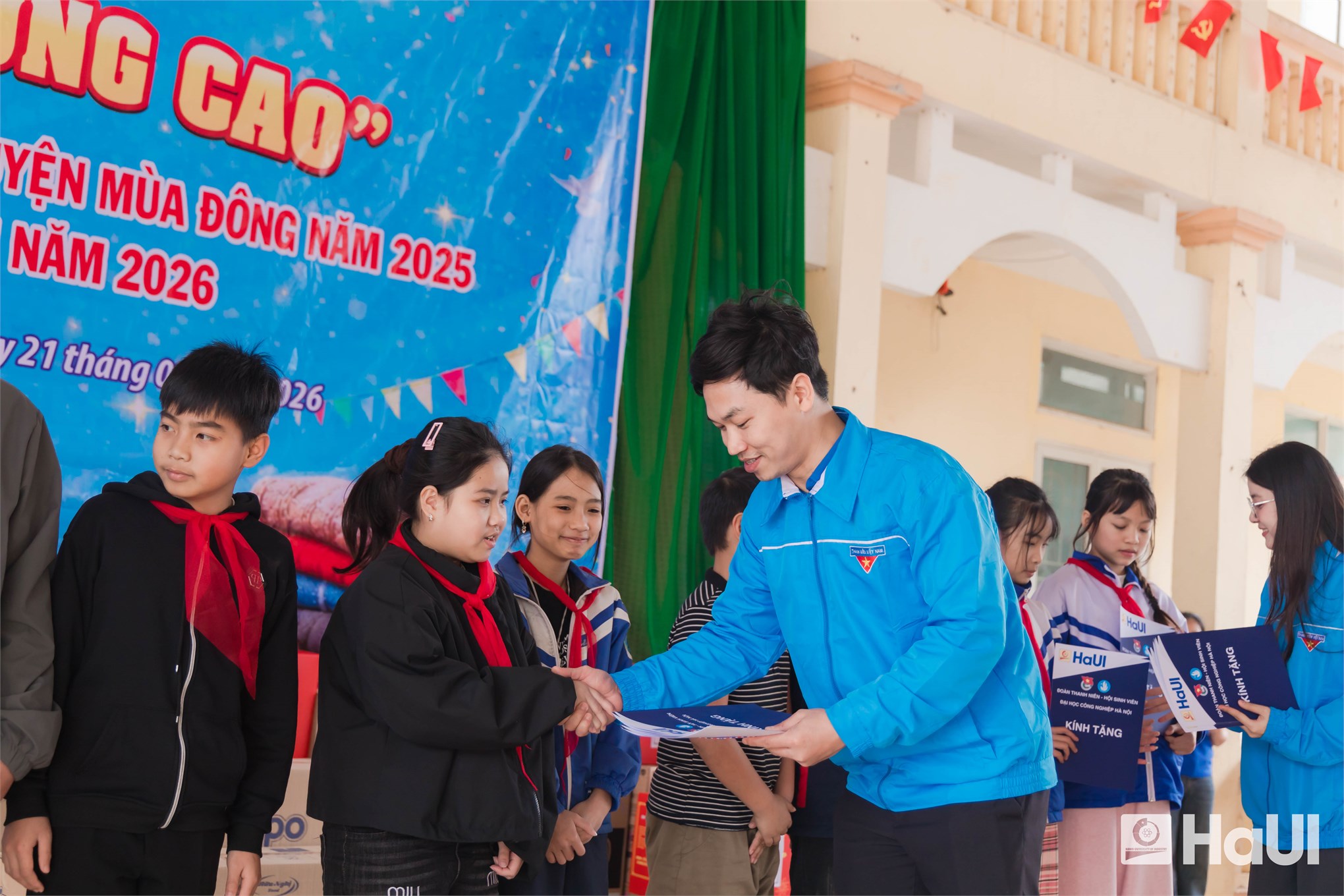 Hành trình “Đông ấm vùng cao 2026”: Tuổi trẻ viết nên câu chuyện tử tế nơi vùng cao Tân Mai