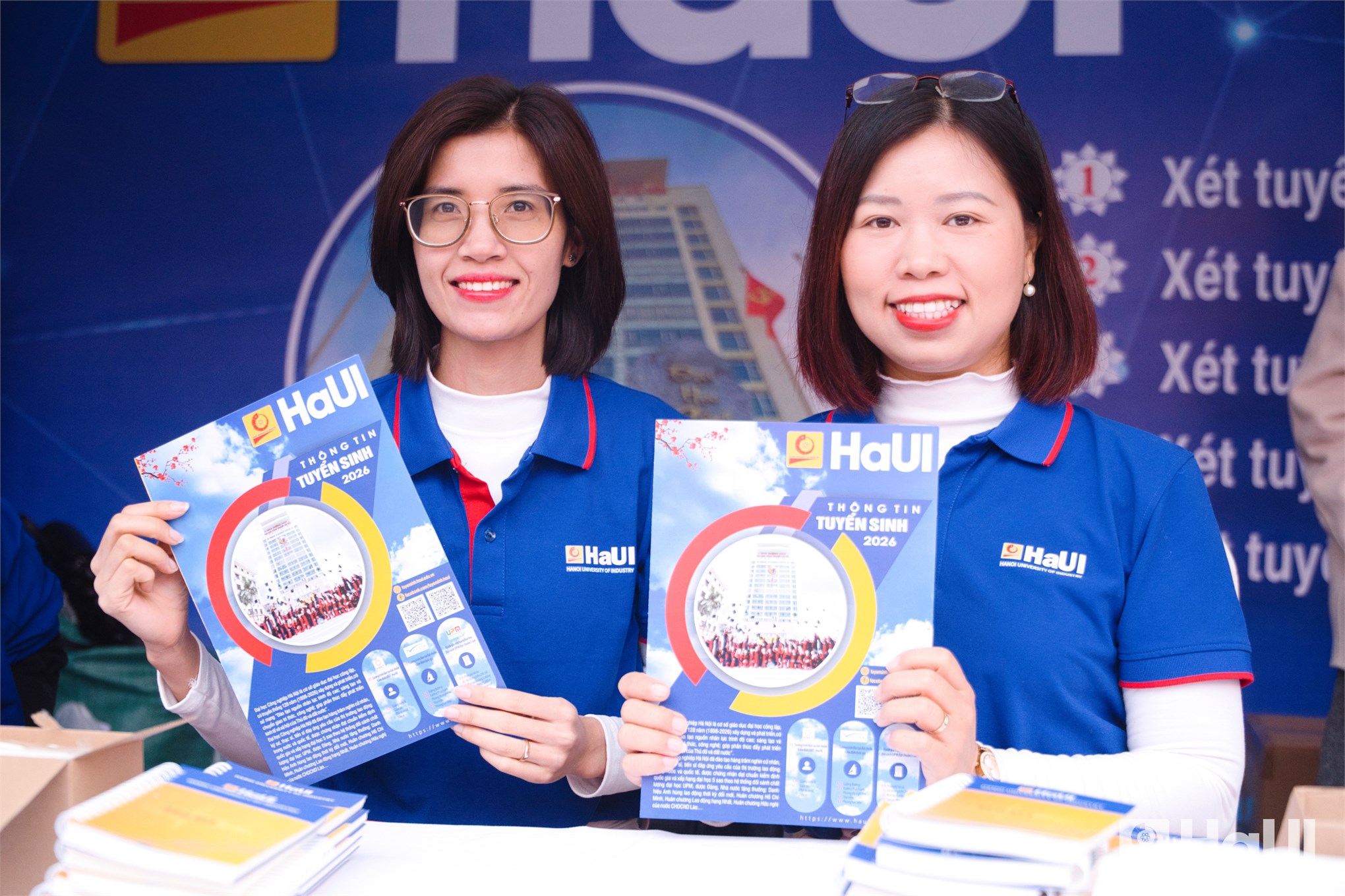 Đại học Công nghiệp Hà Nội tư vấn tuyển sinh – hướng nghiệp tại Phú Thọ và Ninh Bình