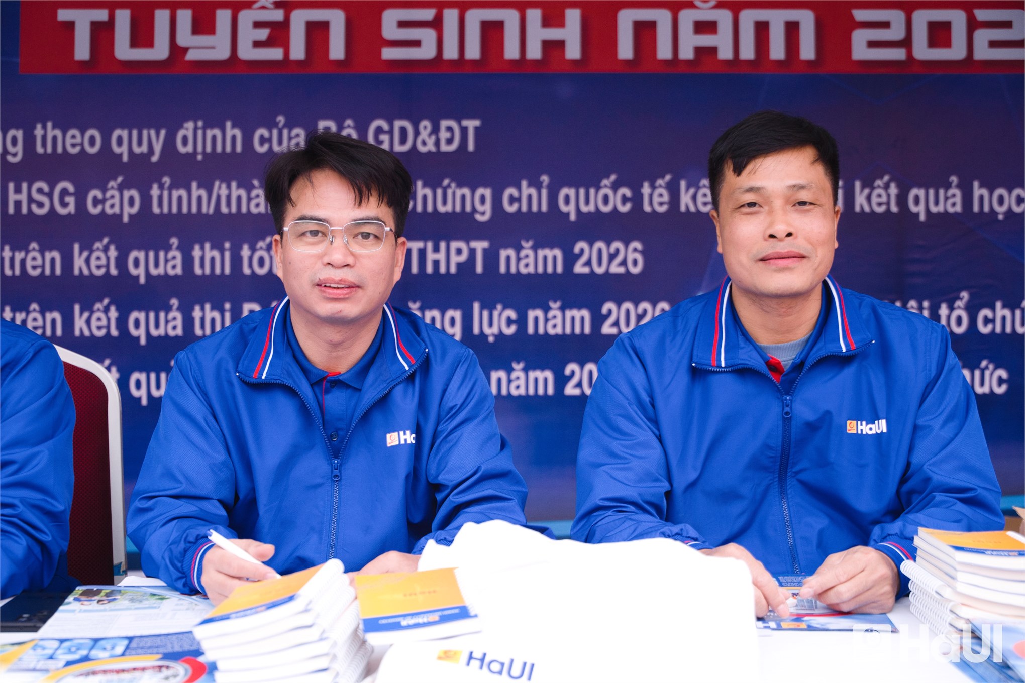 Đại học Công nghiệp Hà Nội tư vấn tuyển sinh – hướng nghiệp tại Phú Thọ và Ninh Bình