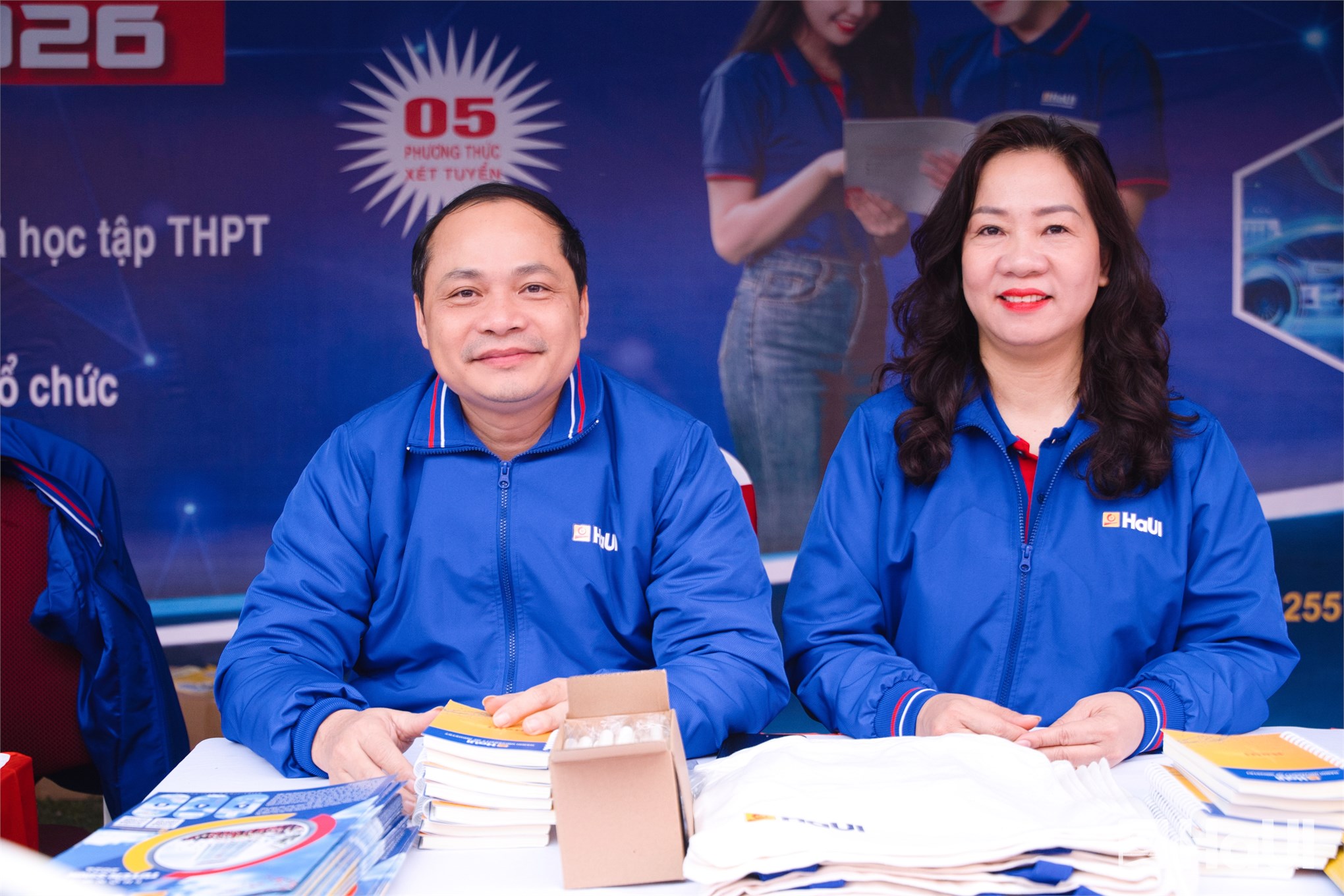 Đại học Công nghiệp Hà Nội tư vấn tuyển sinh – hướng nghiệp tại Phú Thọ và Ninh Bình