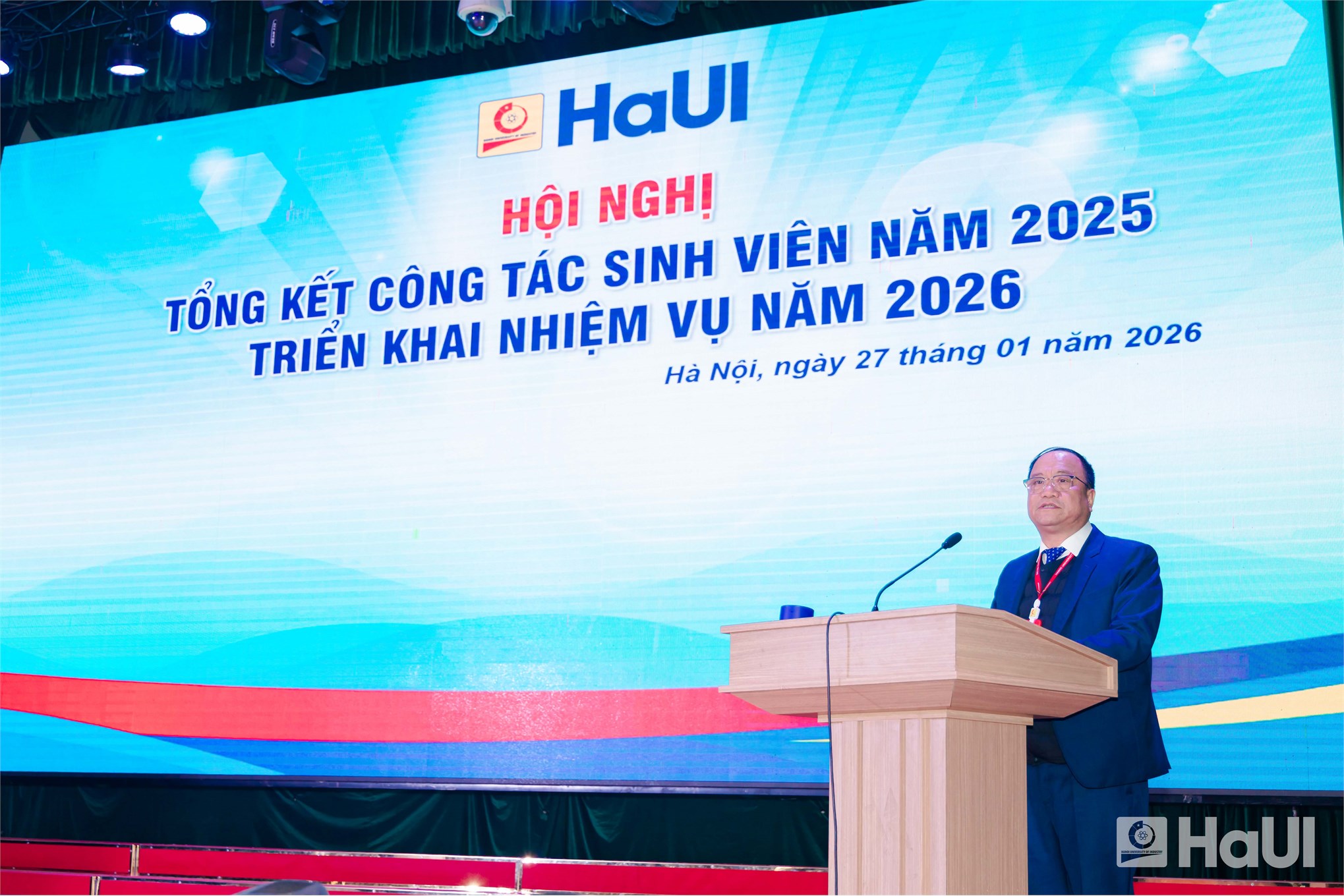 Đồng hành cùng sinh viên: HaUI tổng kết công tác sinh viên năm 2025, trao học bổng Nguyễn Thanh Bình và quà Tết 2026