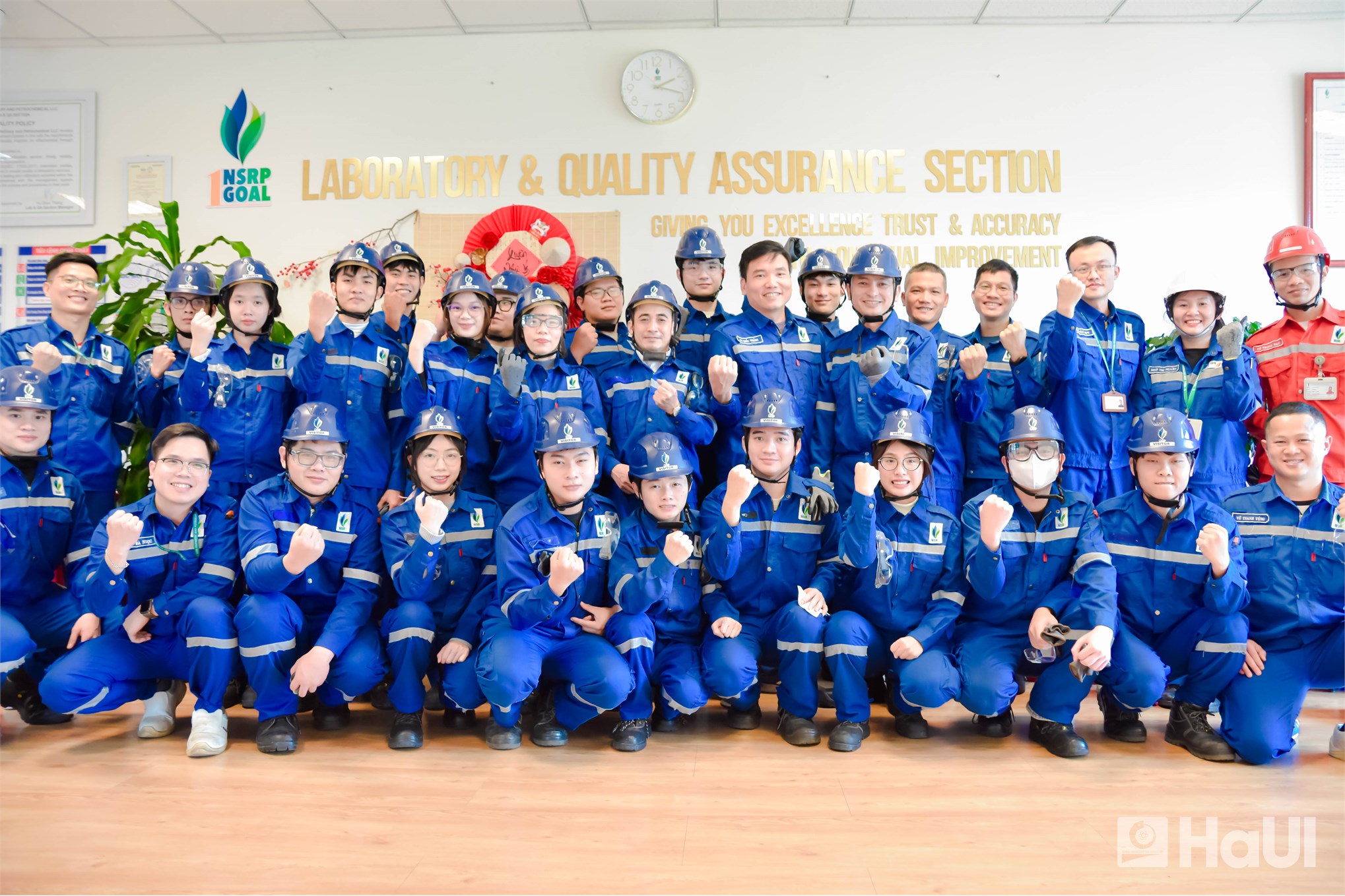 Sinh viên Kỹ thuật Hóa dầu HaUI trải nghiệm thực tế tại các công trình dầu khí trọng điểm