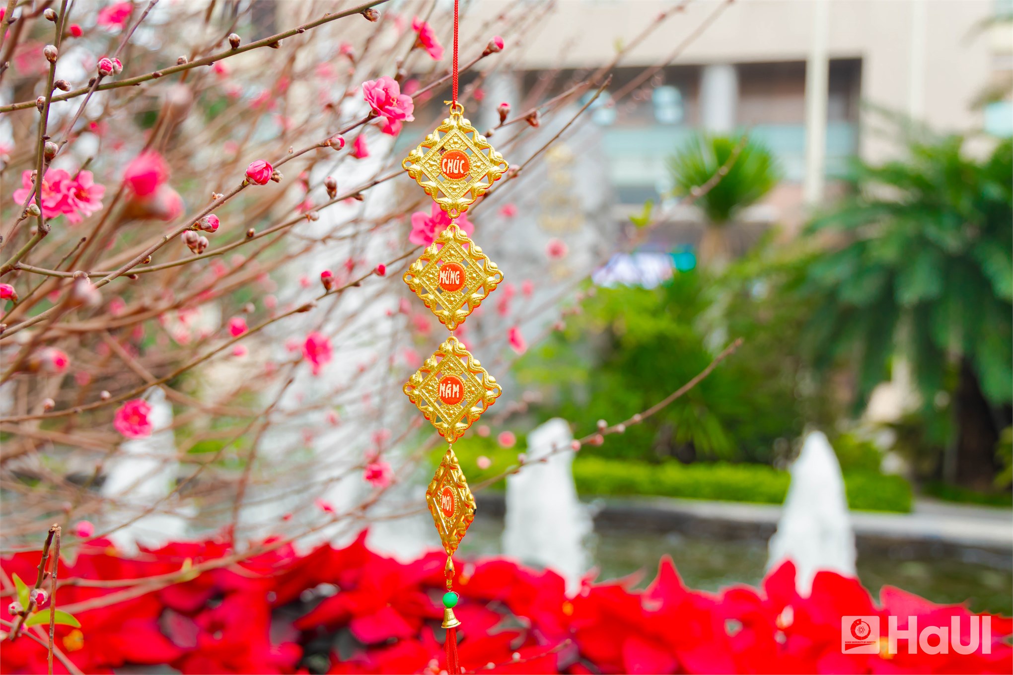 Vị thế mới, khí thế mới: Bản hòa ca Xuân ấm áp gõ cửa Đại học Công nghiệp Hà Nội