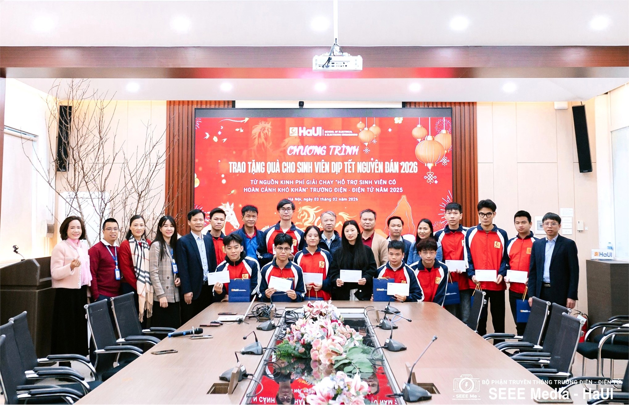 Vị thế mới, khí thế mới: Bản hòa ca Xuân ấm áp gõ cửa Đại học Công nghiệp Hà Nội