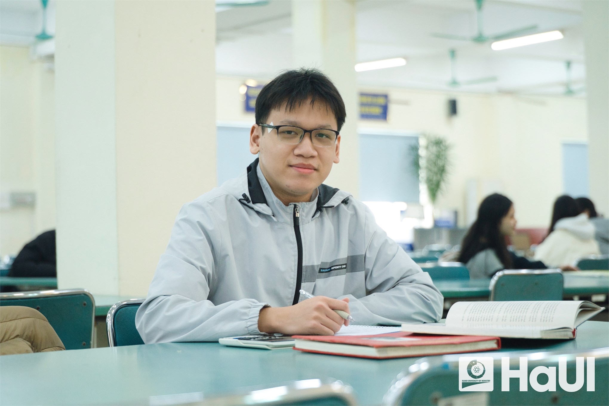 Gần 35.000 cử tri Đại học Công nghiệp Hà Nội háo hức trước ngày hội non sông