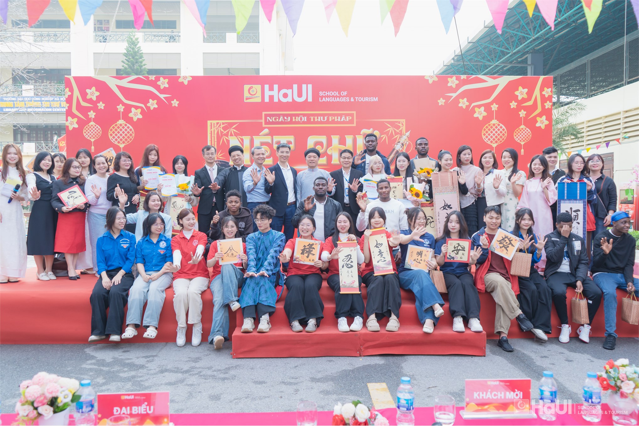 Nét chữ tài hoa 2026: Thông điệp bình an đầu xuân