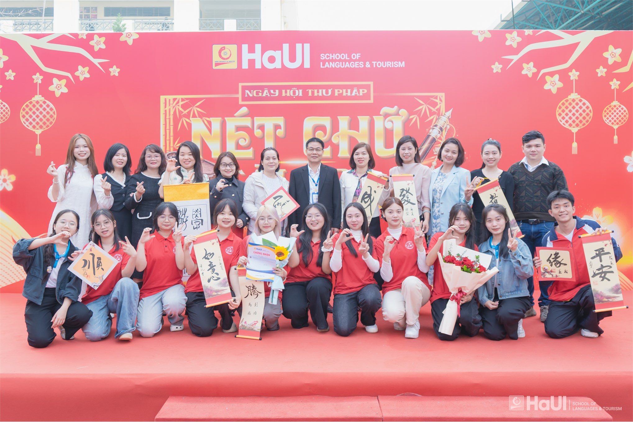 Nét chữ tài hoa 2026: Thông điệp bình an đầu xuân