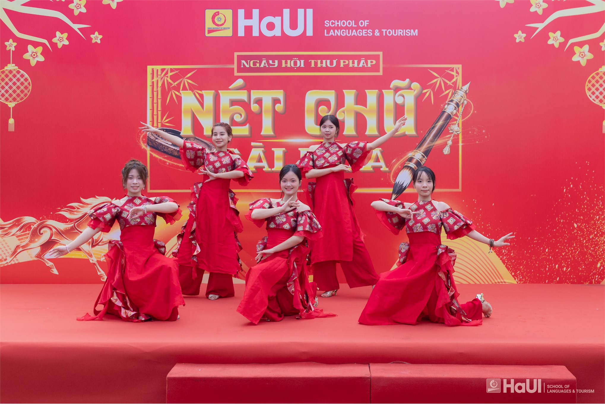 Nét chữ tài hoa 2026: Thông điệp bình an đầu xuân