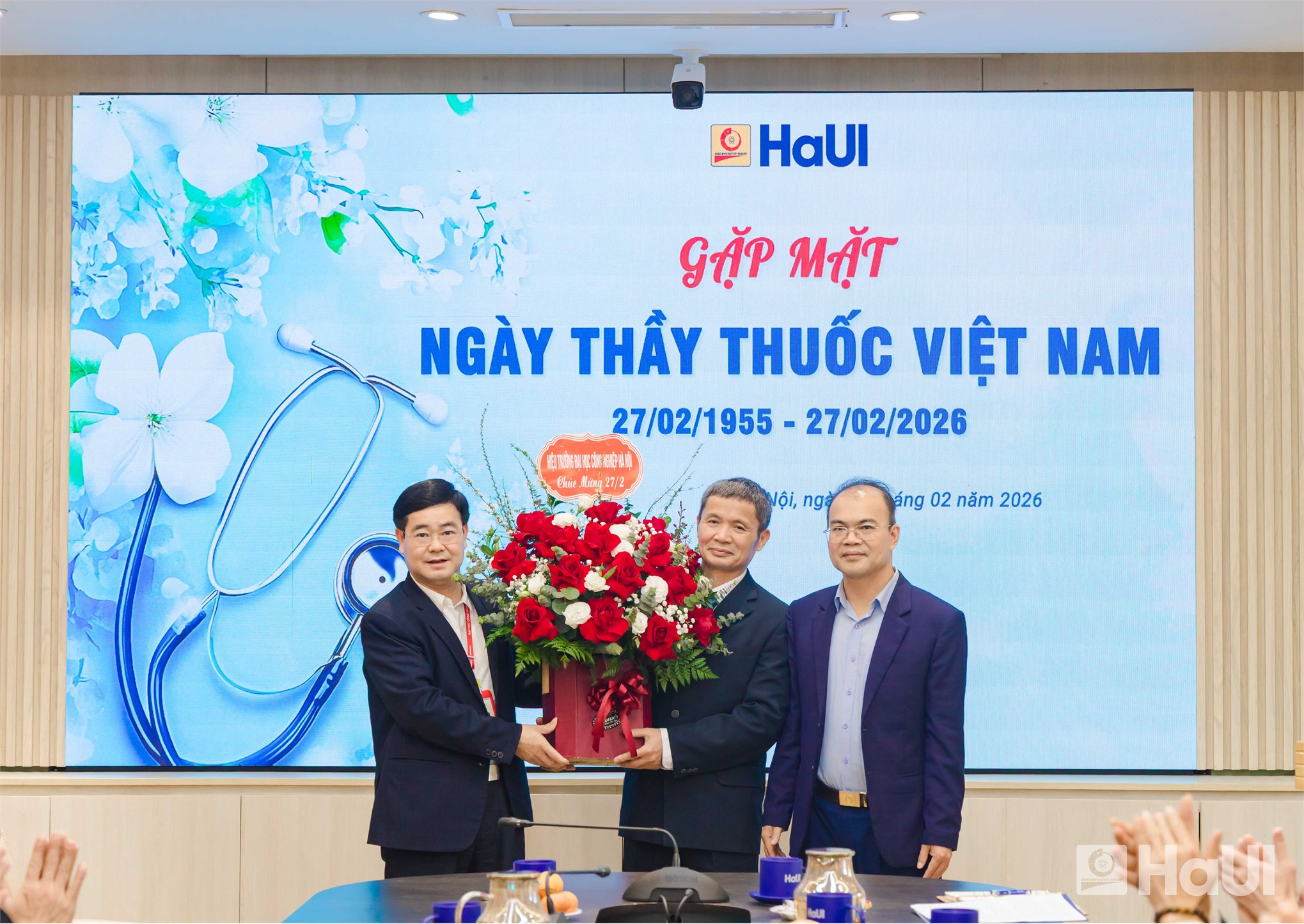 Tôn vinh đội ngũ y bác sĩ tại Đại học Công nghiệp Hà Nội