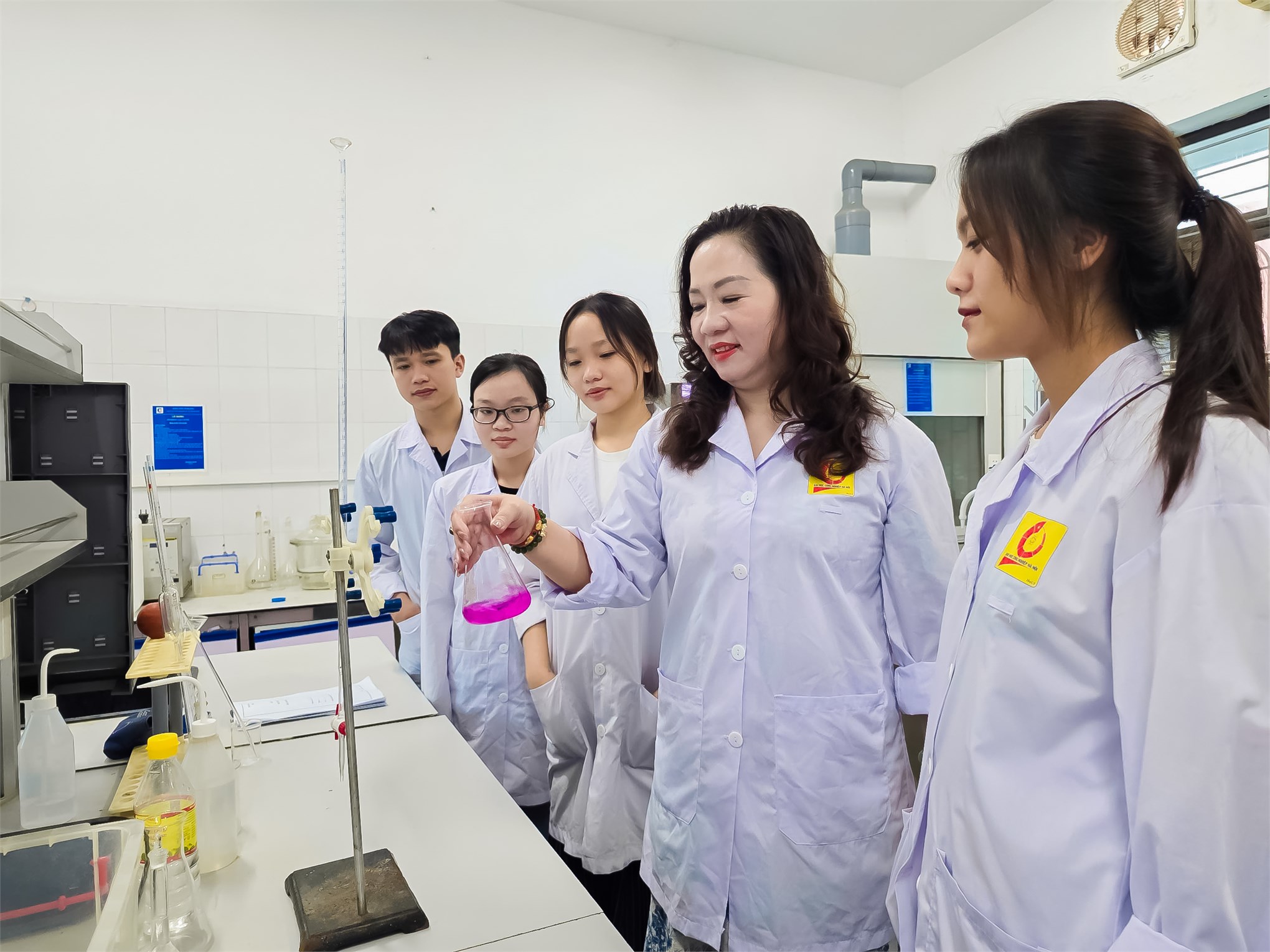 PGS.TS. Lưu Thị Tho: Miệt mài “dệt” nên những giá trị mới cho khoa học