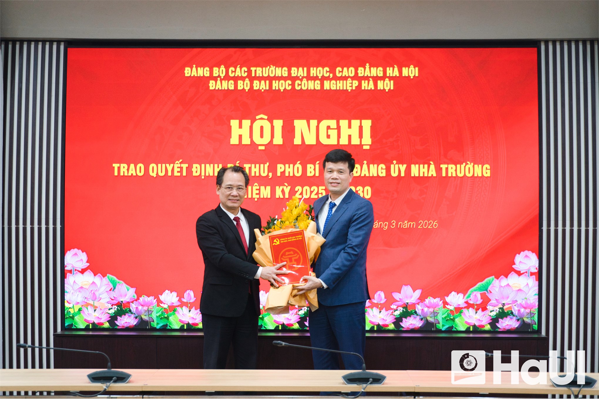 Đại học Công nghiệp Hà Nội tổ chức Hội nghị trao quyết định Bí thư, Phó Bí thư Đảng ủy nhiệm kỳ 2025 - 2030