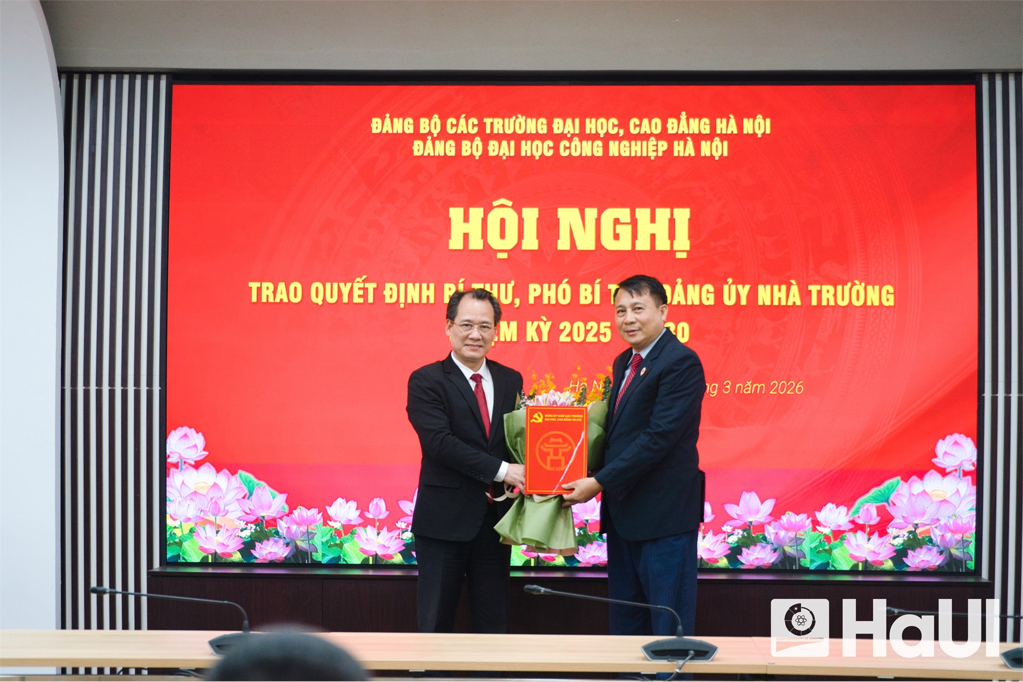 Đại học Công nghiệp Hà Nội tổ chức Hội nghị trao quyết định Bí thư, Phó Bí thư Đảng ủy nhiệm kỳ 2025 - 2030