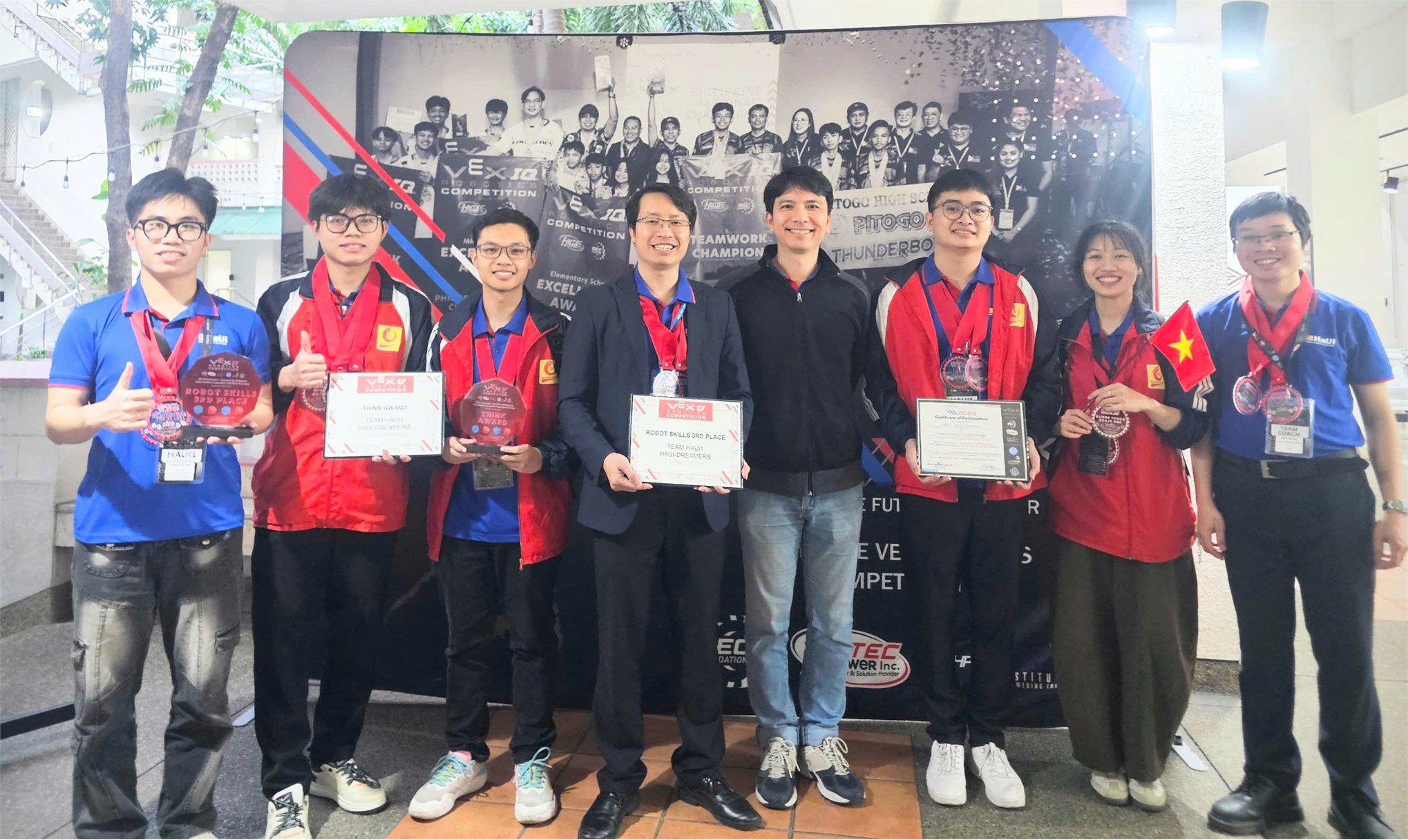 Nữ sinh HaUI: Những hành trình bản lĩnh và khát vọng tri thức