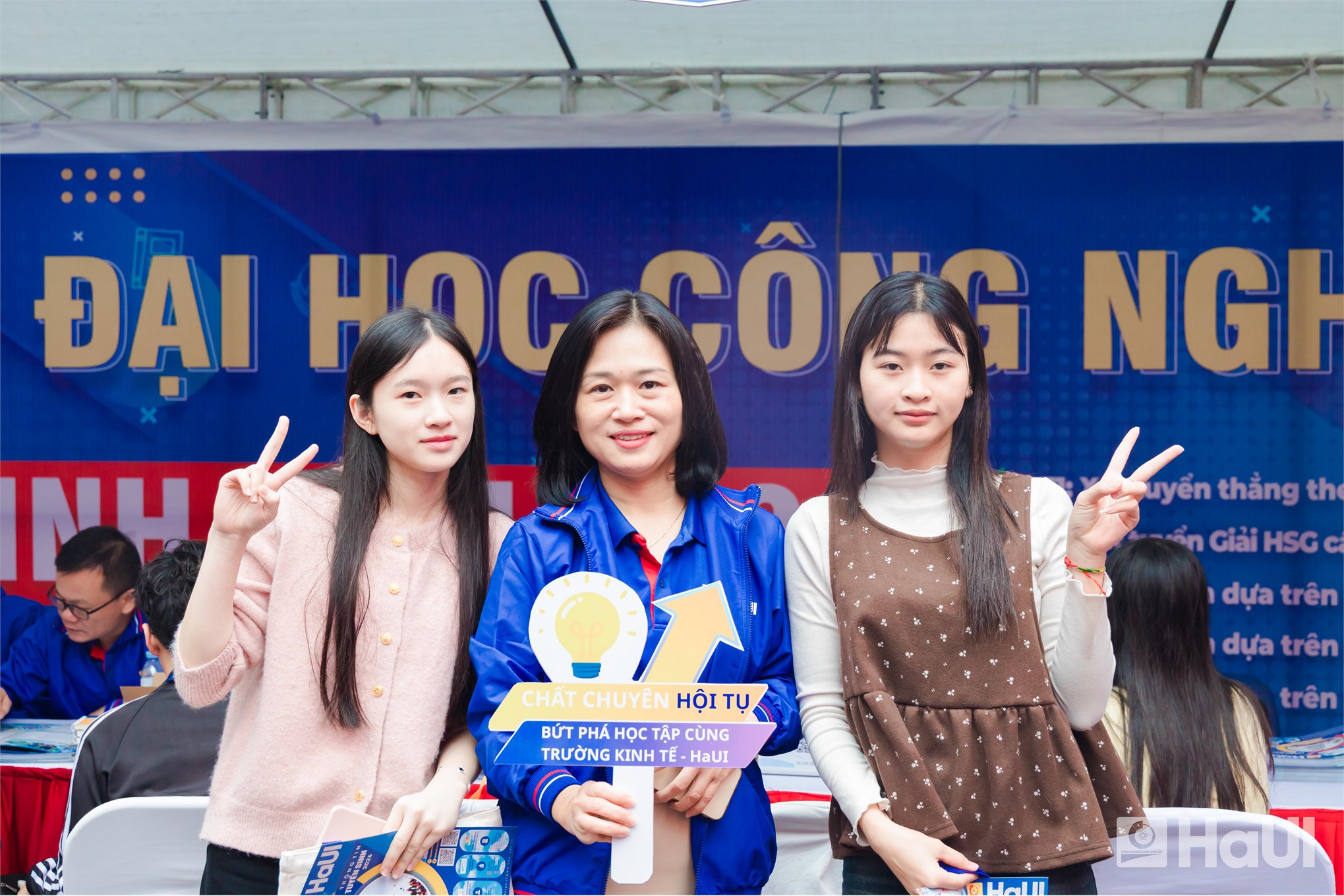 Đại học Công nghiệp Hà Nội chinh phục sĩ tử Thủ đô tại Ngày hội tư vấn tuyển sinh 2026