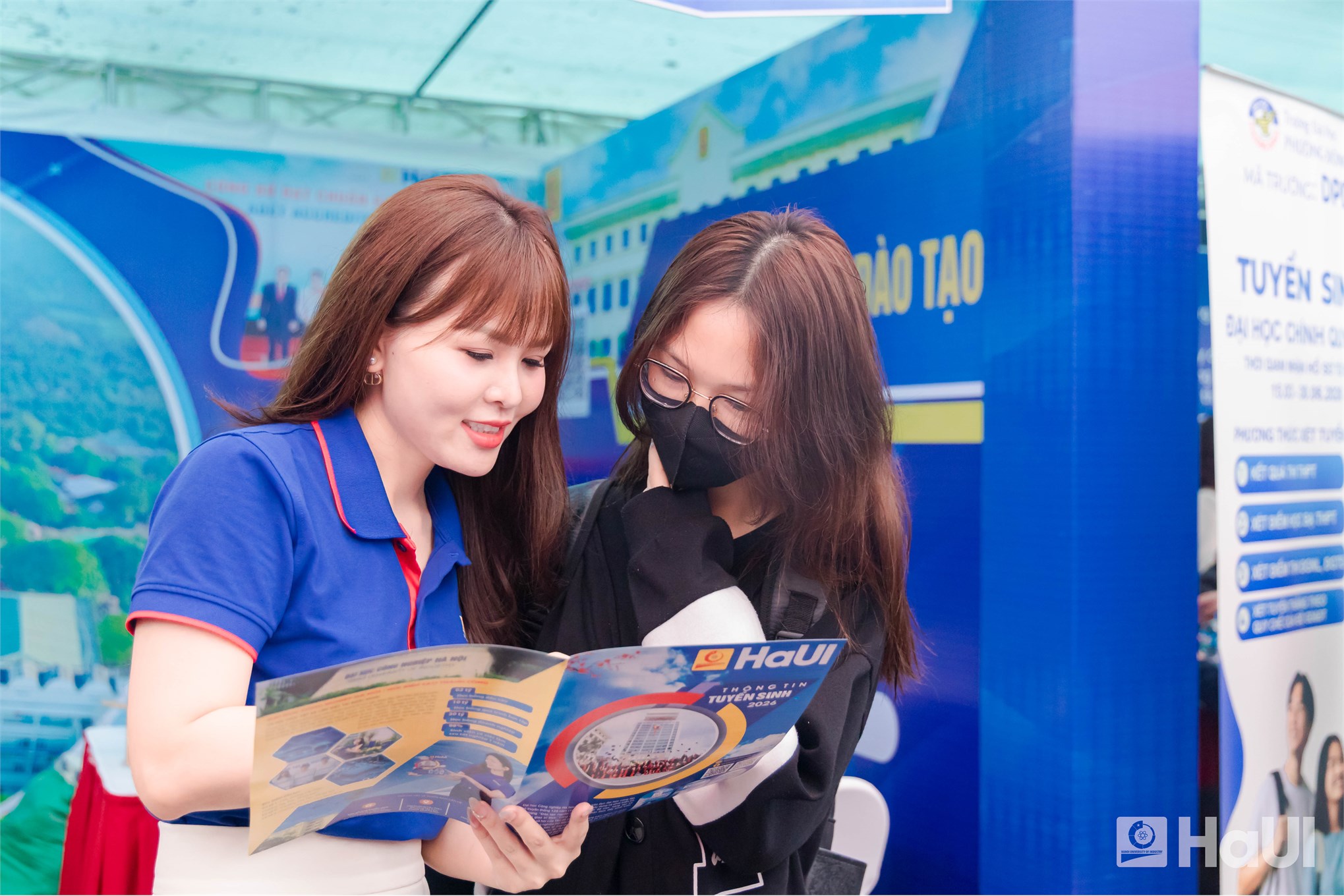 Đại học Công nghiệp Hà Nội chinh phục sĩ tử Thủ đô tại Ngày hội tư vấn tuyển sinh 2026