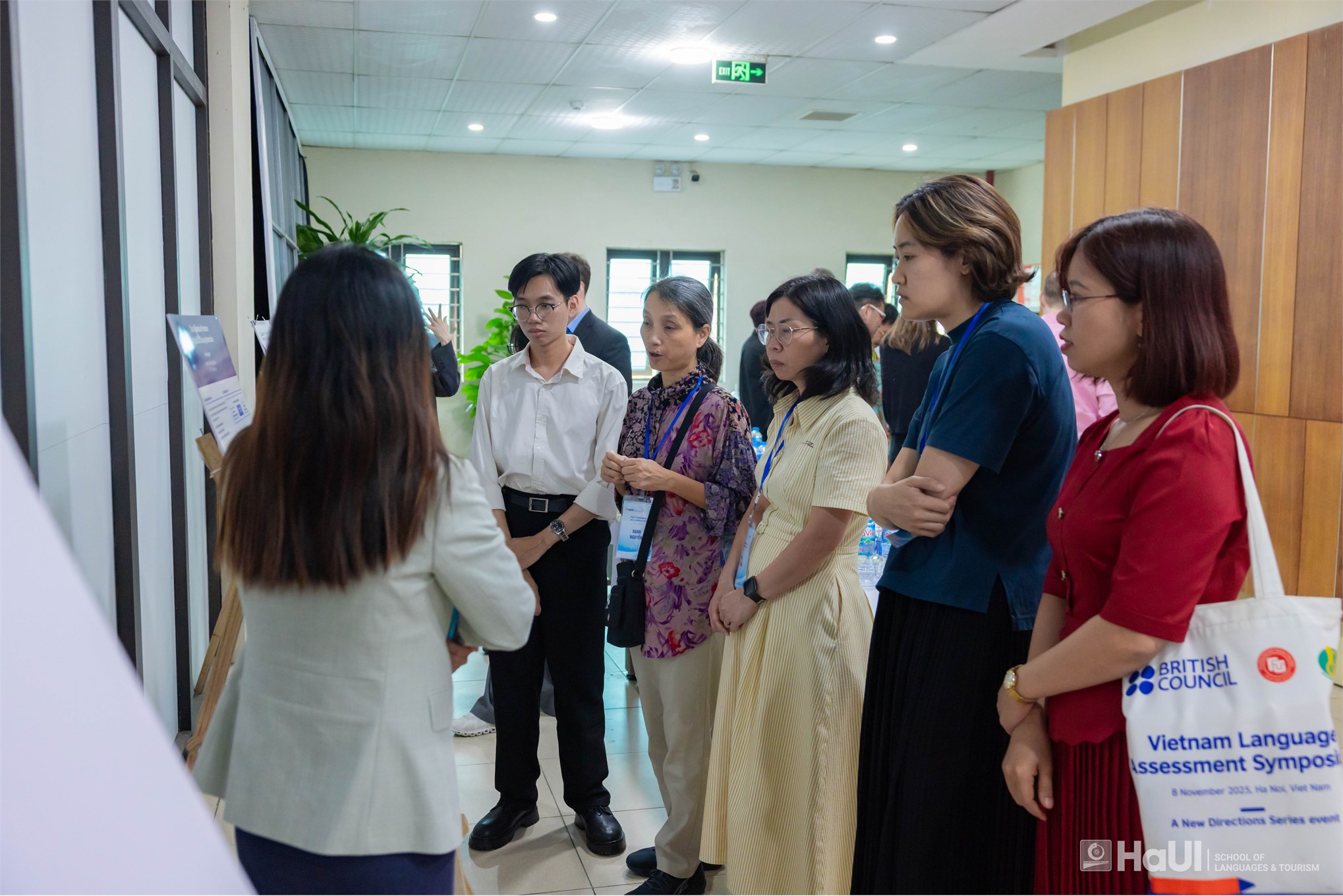 Tọa đàm học thuật quốc tế: Giải mã tương tác ngôn ngữ qua lăng kính phân tích hội thoại