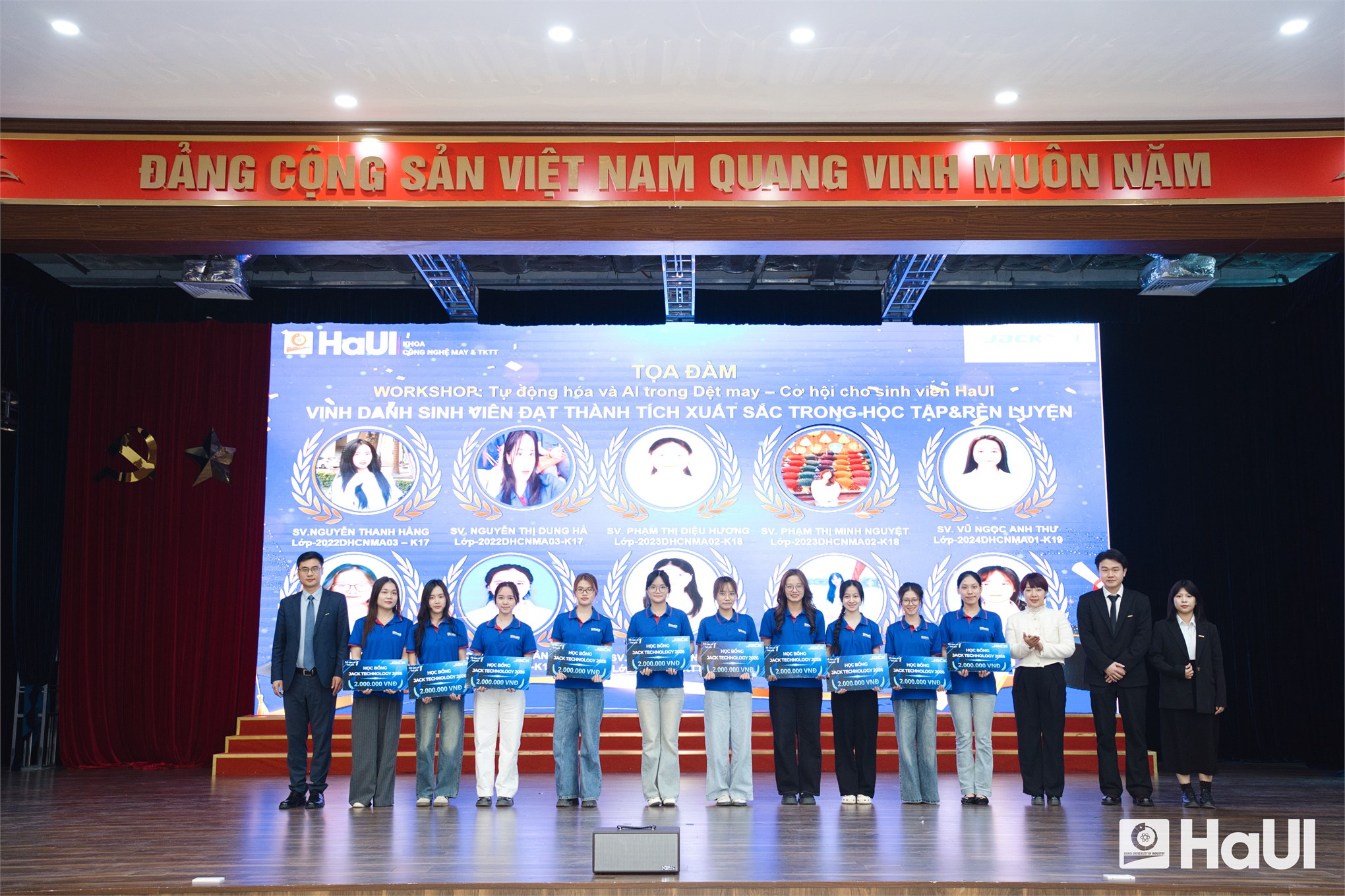 Workshop `Tự động hóa và trí tuệ nhân tạo trong ngành dệt may` tại Đại học Công nghiệp Hà Nội