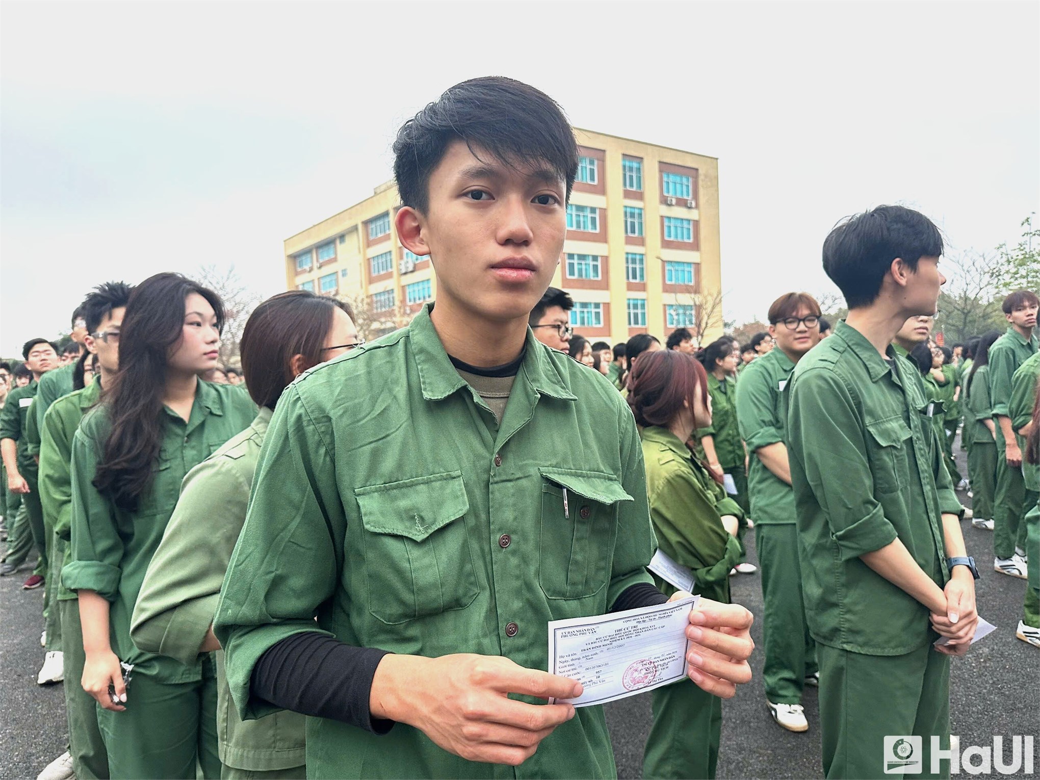 Rộn ràng ngày bầu cử tại khu vực bỏ phiếu số 10 – Cơ sở 3 Đại học Công nghiệp Hà Nội