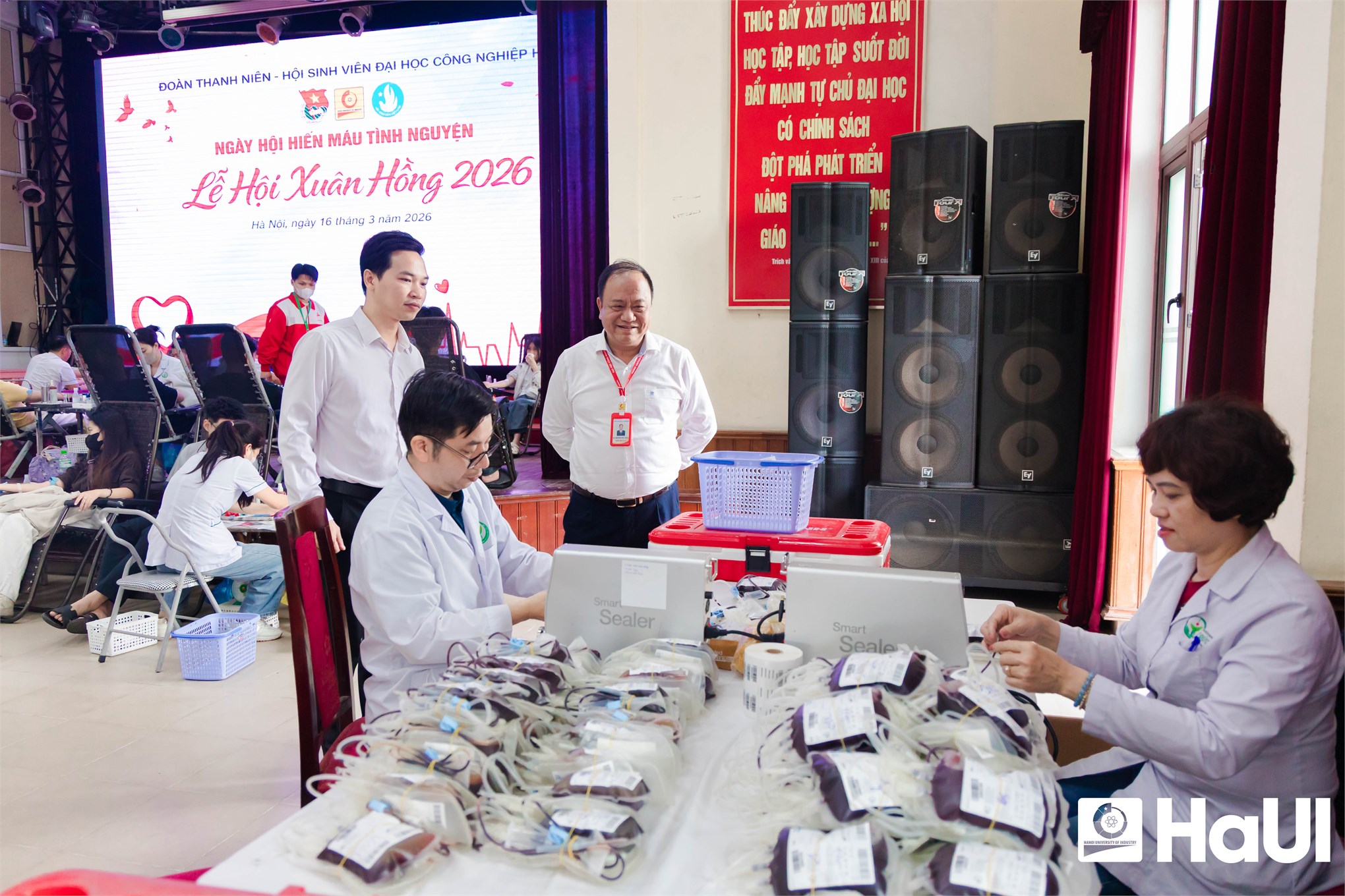 Xuân hồng HaUI: Trao yêu thương - Gieo sự sống