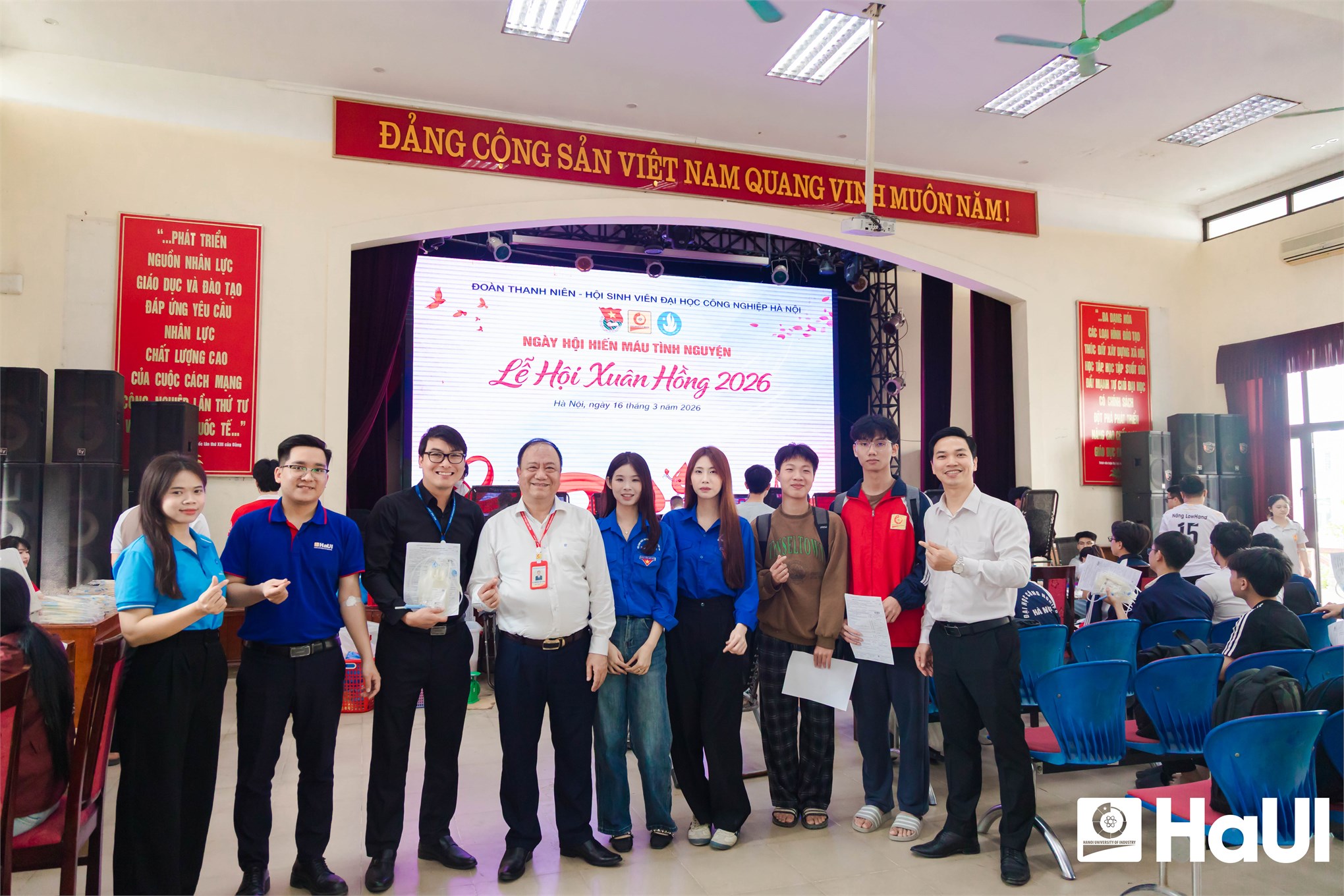 Xuân hồng HaUI: Trao yêu thương - Gieo sự sống