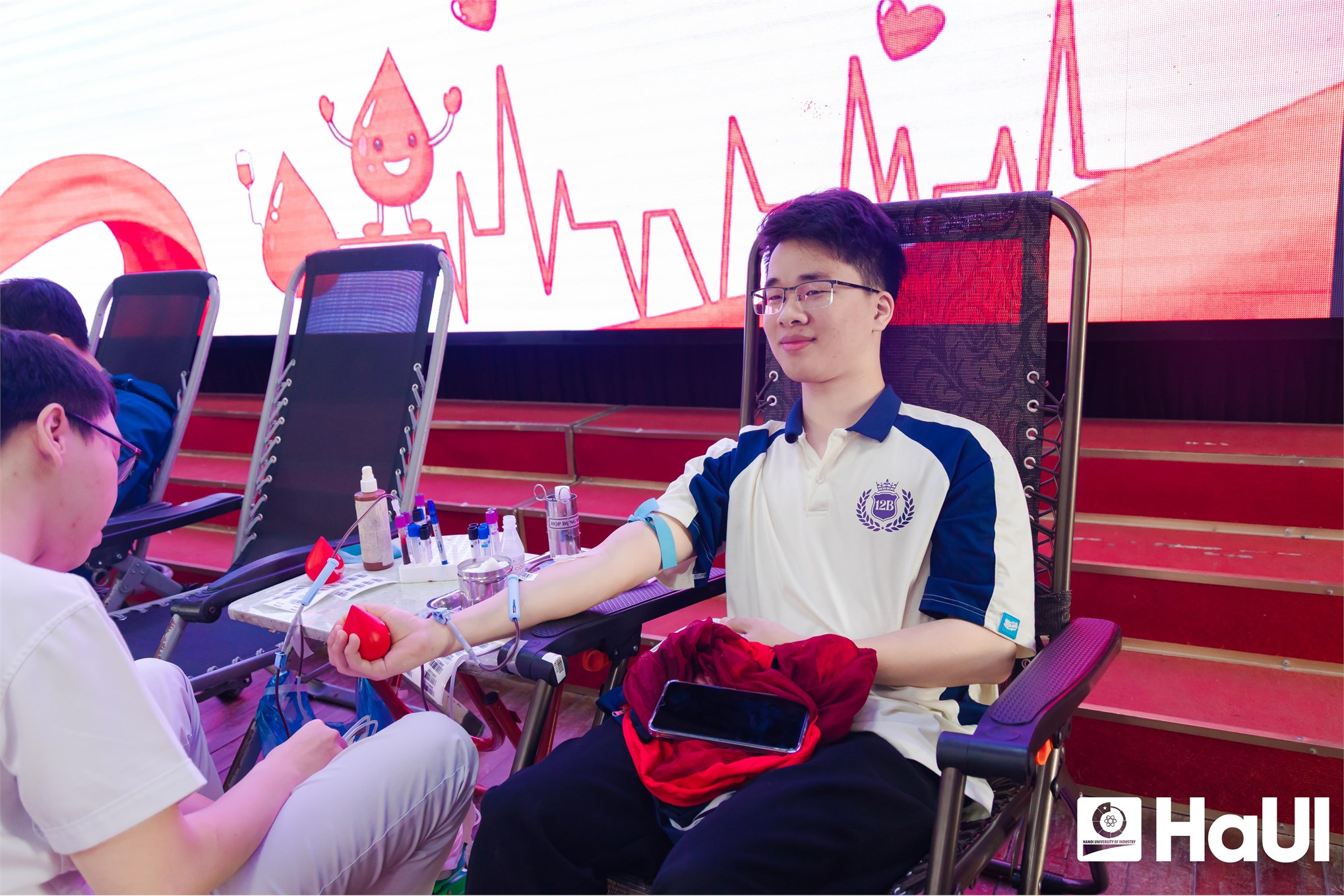 Xuân hồng HaUI: Trao yêu thương - Gieo sự sống