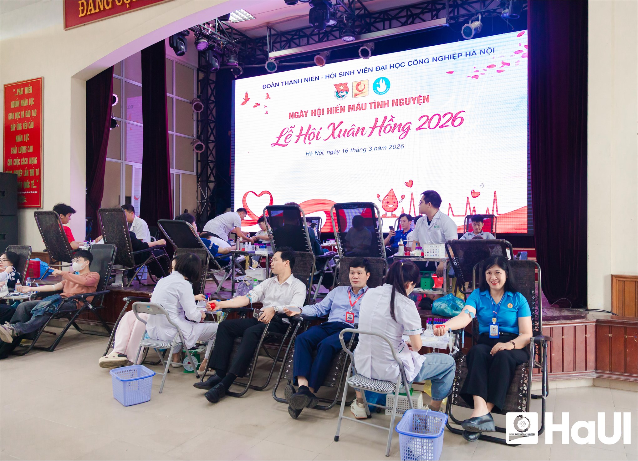 Xuân hồng HaUI: Trao yêu thương - Gieo sự sống