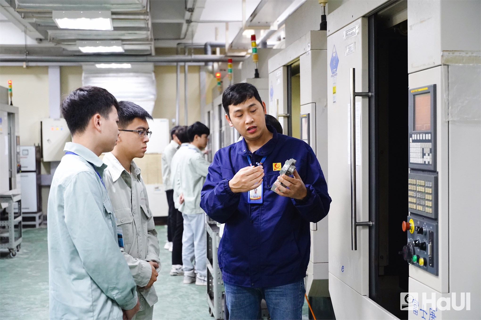 5 chương trình đào tạo bằng tiếng Anh mới tại Đại học Công nghiệp Hà Nội: Hành trang cho môi trường làm việc toàn cầu