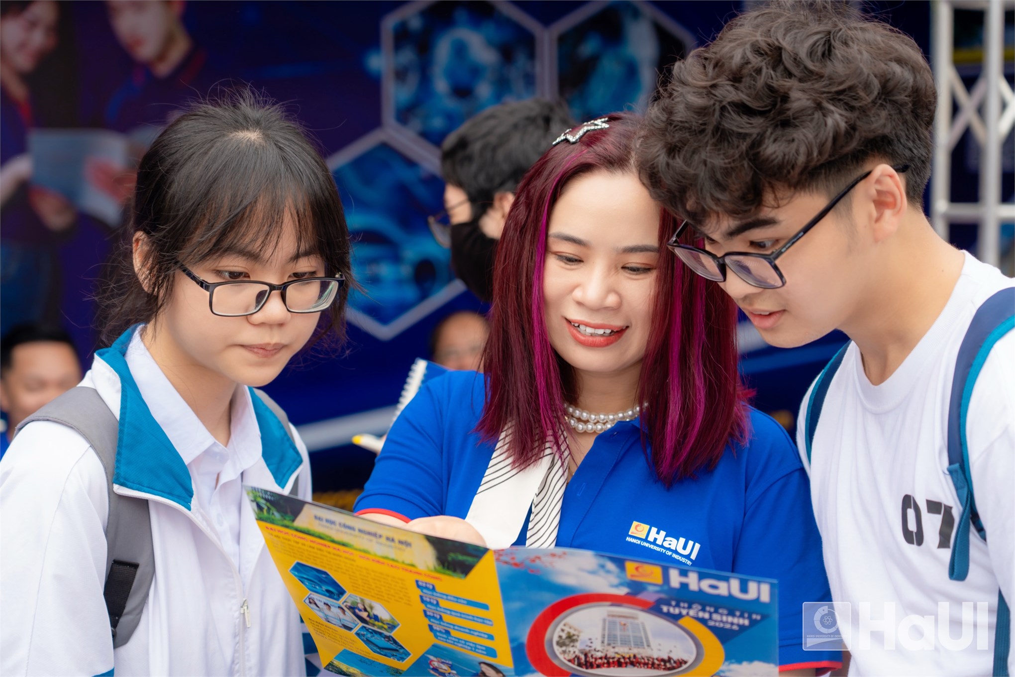 Học sinh đất Cảng `giải mã` khát vọng nghề nghiệp cùng đội ngũ chuyên gia HaUI