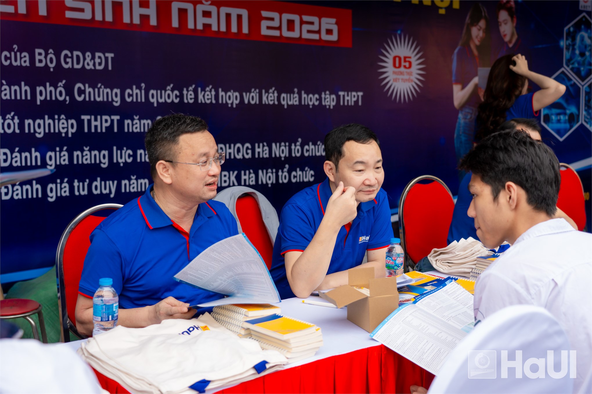 Học sinh đất Cảng `giải mã` khát vọng nghề nghiệp cùng đội ngũ chuyên gia HaUI