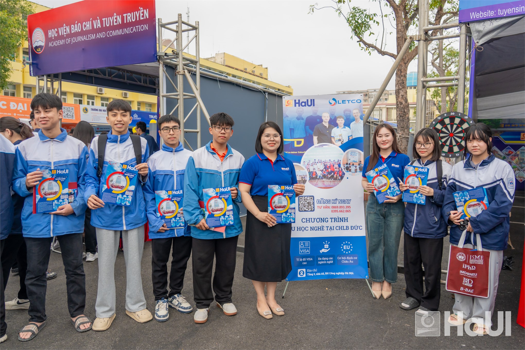 Học sinh đất Cảng `giải mã` khát vọng nghề nghiệp cùng đội ngũ chuyên gia HaUI