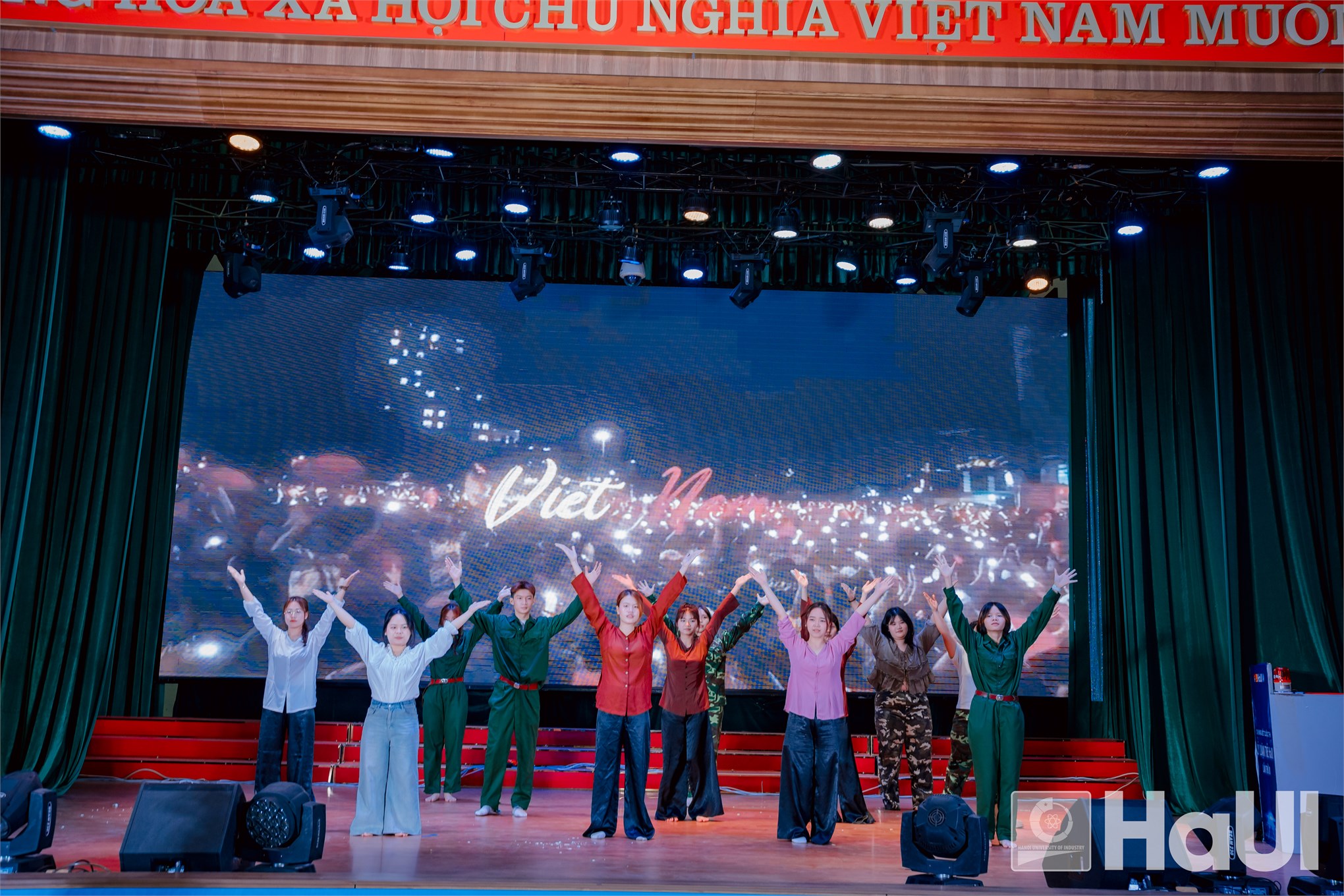 Chung kết Cuộc thi Lý luận trẻ HaUI lần thứ III: Lan tỏa bản lĩnh chính trị và khát vọng cống hiến của sinh viên HaUI