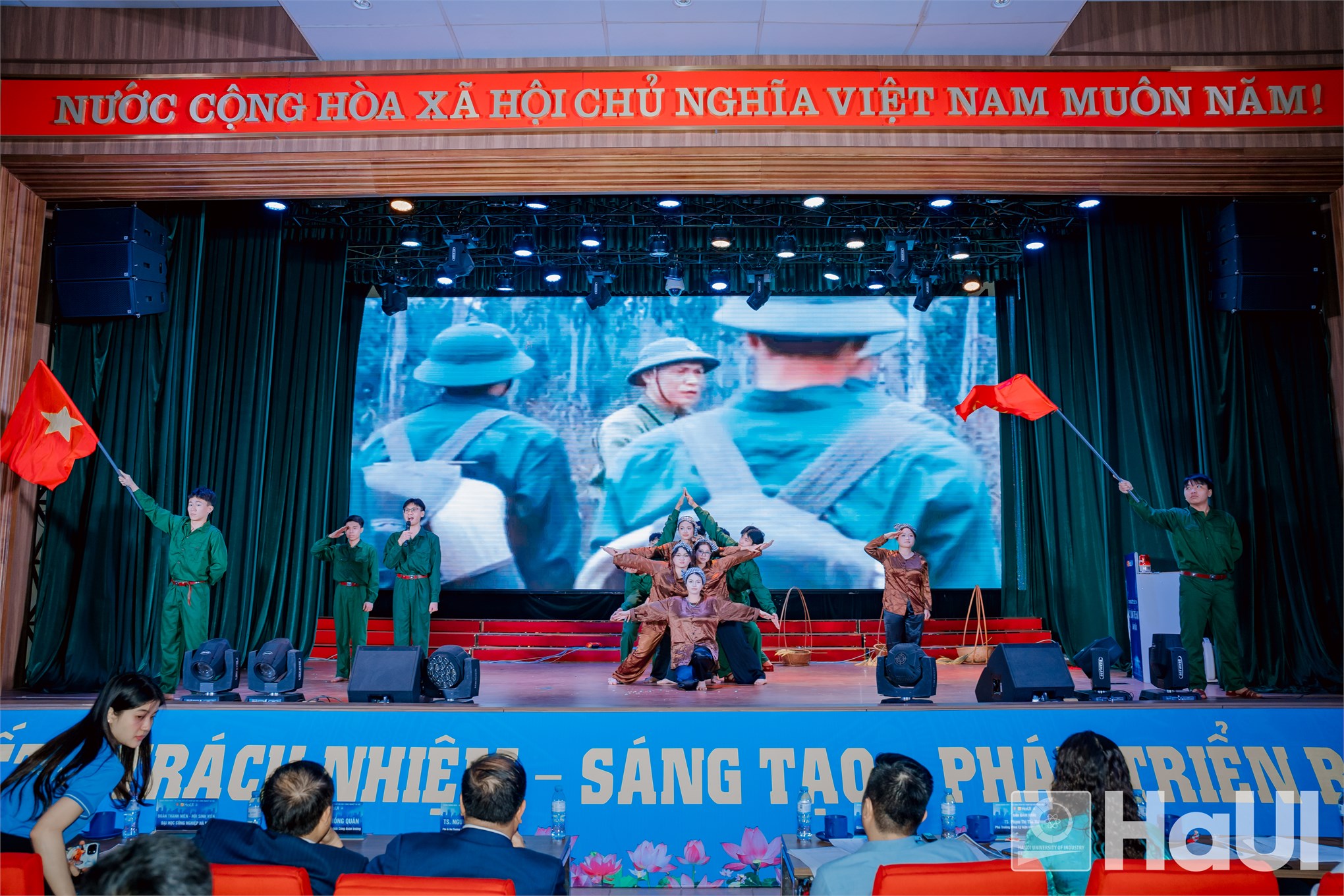 Chung kết Cuộc thi Lý luận trẻ HaUI lần thứ III: Lan tỏa bản lĩnh chính trị và khát vọng cống hiến của sinh viên HaUI