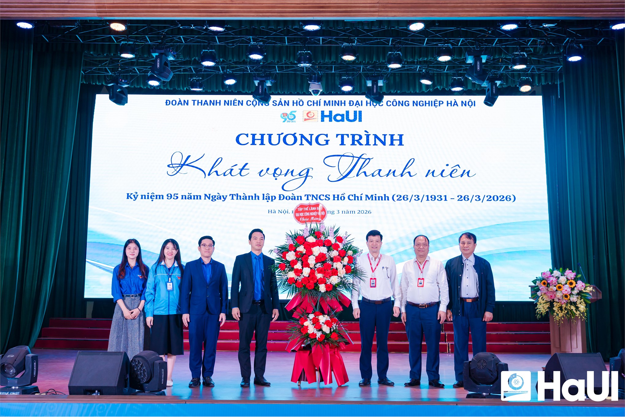 Rực lửa khát vọng thanh niên: Tuổi trẻ HaUI viết tiếp trang sử vàng 95 năm Ngày thành lập Đoàn TNCS Hồ Chí Minh