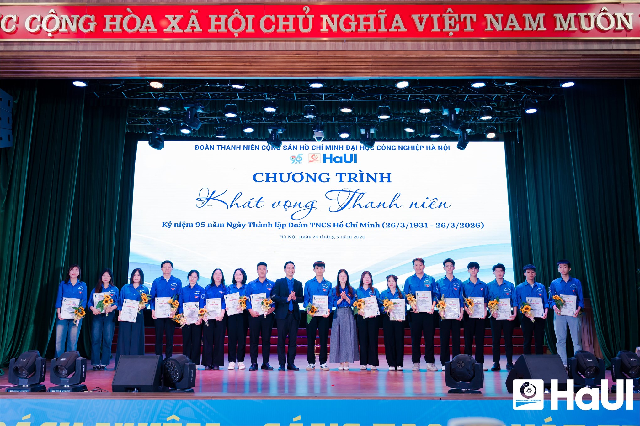 Rực lửa khát vọng thanh niên: Tuổi trẻ HaUI viết tiếp trang sử vàng 95 năm Ngày thành lập Đoàn TNCS Hồ Chí Minh
