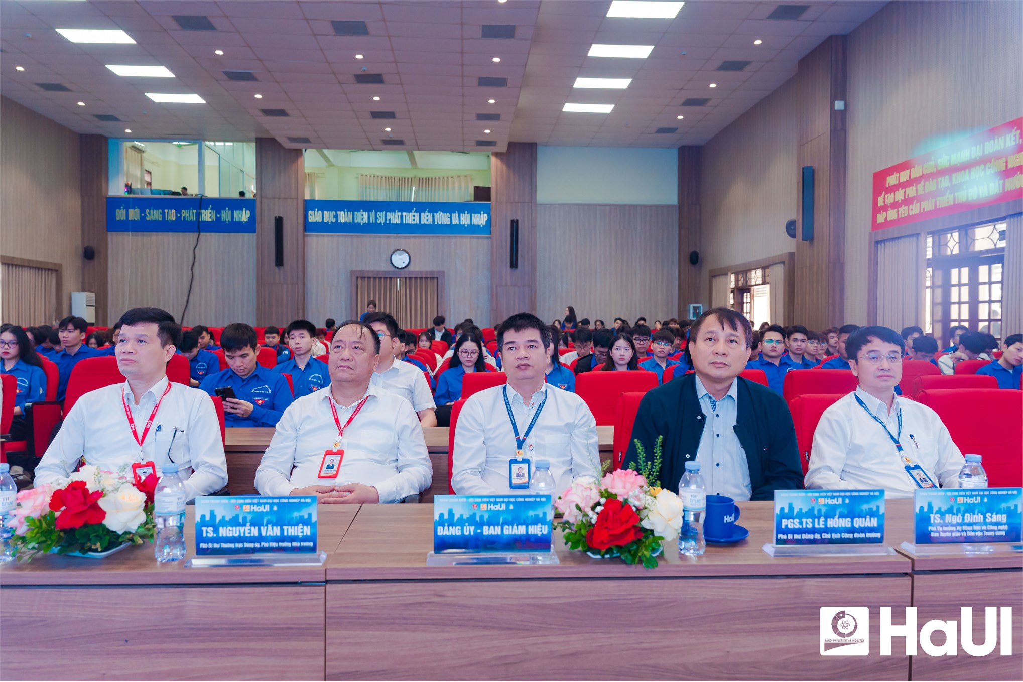 Rực lửa khát vọng thanh niên: Tuổi trẻ HaUI viết tiếp trang sử vàng 95 năm Ngày thành lập Đoàn TNCS Hồ Chí Minh