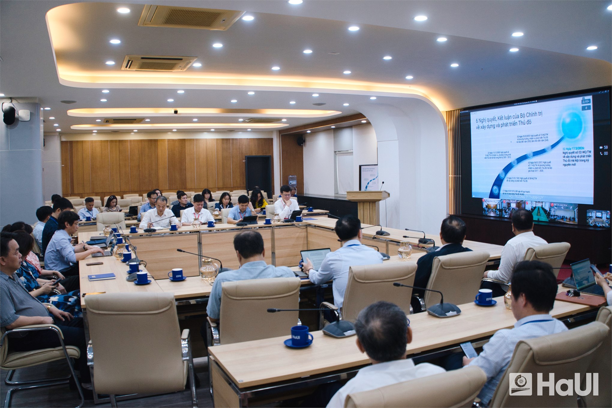 Đảng bộ Đại học Công nghiệp Hà Nội tham dự Hội nghị trực tuyến quán triệt Nghị quyết 02-NQ/TW về phát triển Thủ đô