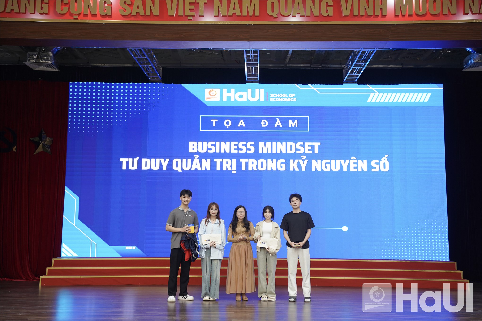 Business Mindset – Tư duy quản trị trong kỷ nguyên số: Từ nhận thức đến hành động