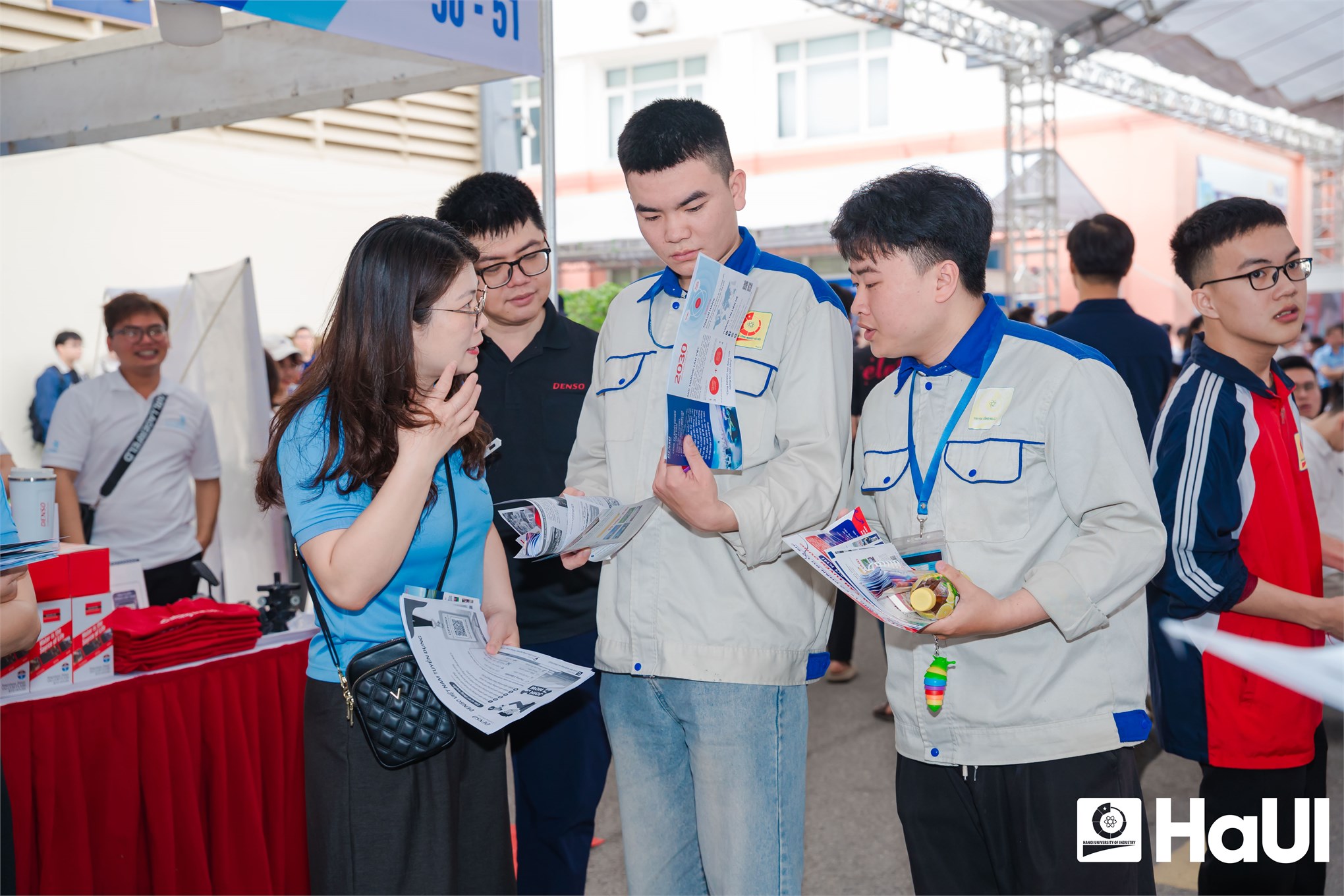 Job Fair 2026 tại Đại học Công nghiệp Hà Nội: 70 doanh nghiệp đồng hành, mở rộng cơ hội cho sinh viên