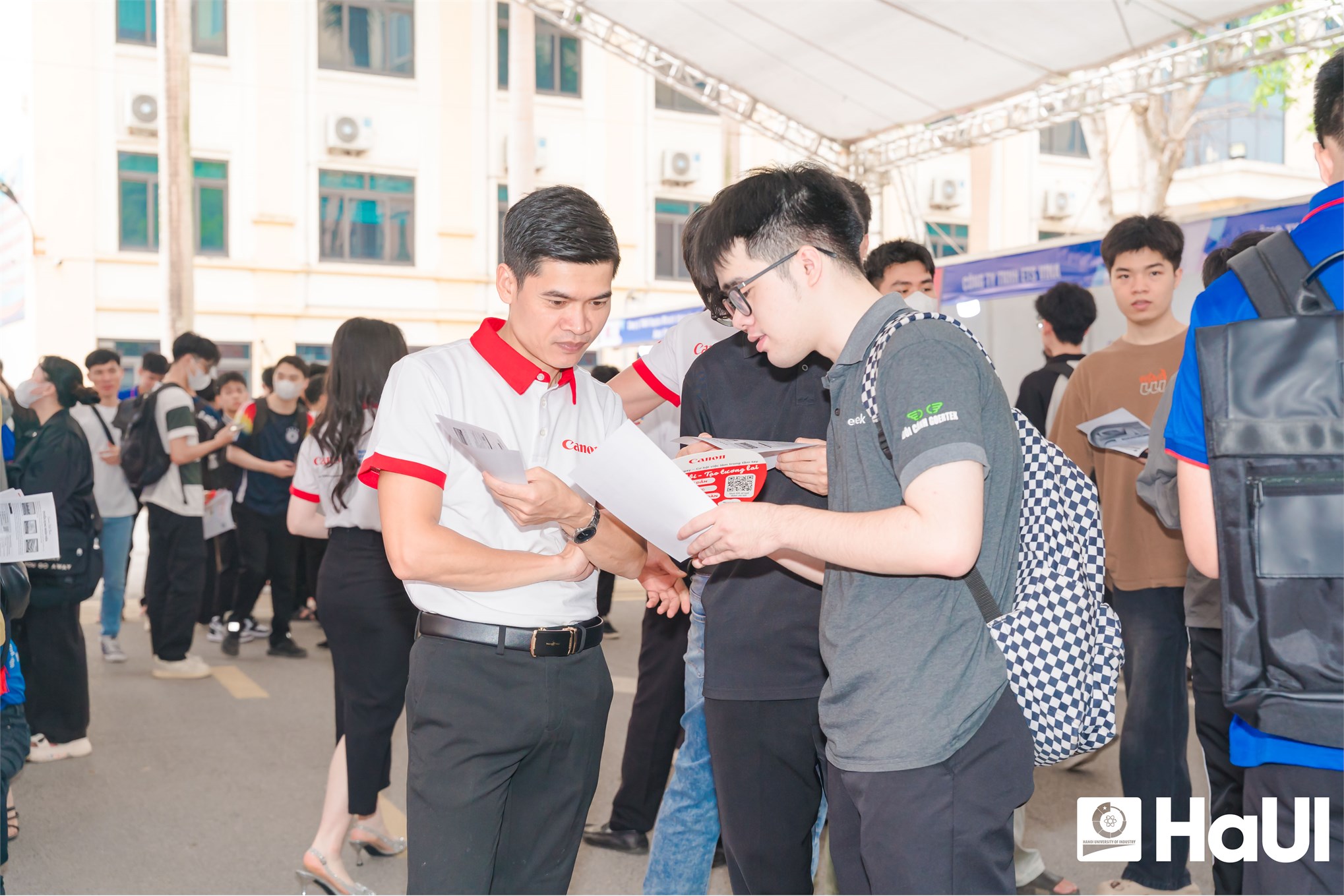Job Fair 2026 tại Đại học Công nghiệp Hà Nội: 70 doanh nghiệp đồng hành, mở rộng cơ hội cho sinh viên