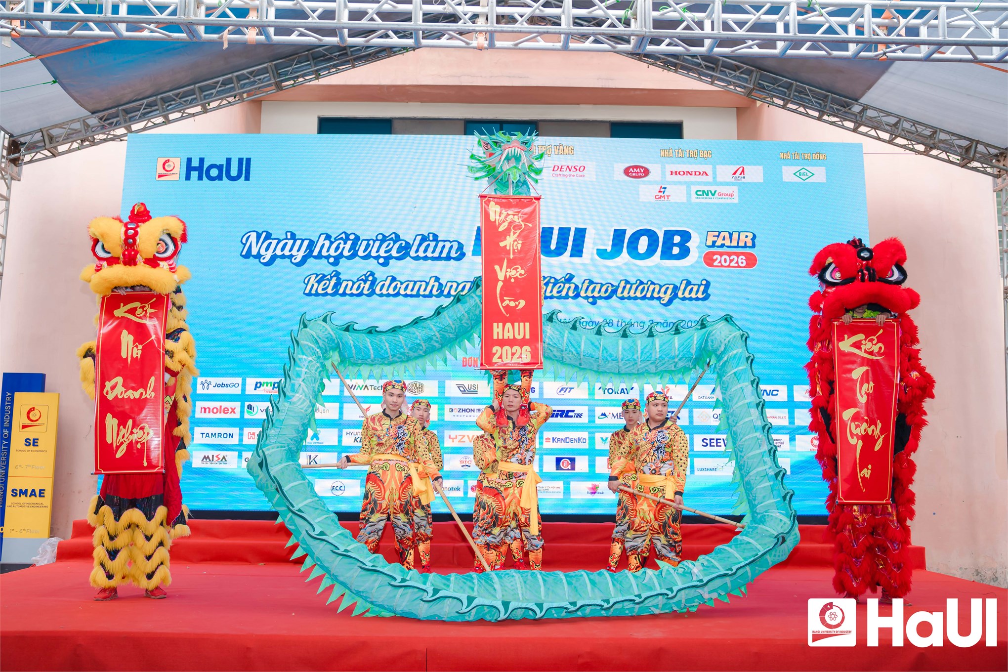 Job Fair 2026 tại Đại học Công nghiệp Hà Nội: 70 doanh nghiệp đồng hành, mở rộng cơ hội cho sinh viên