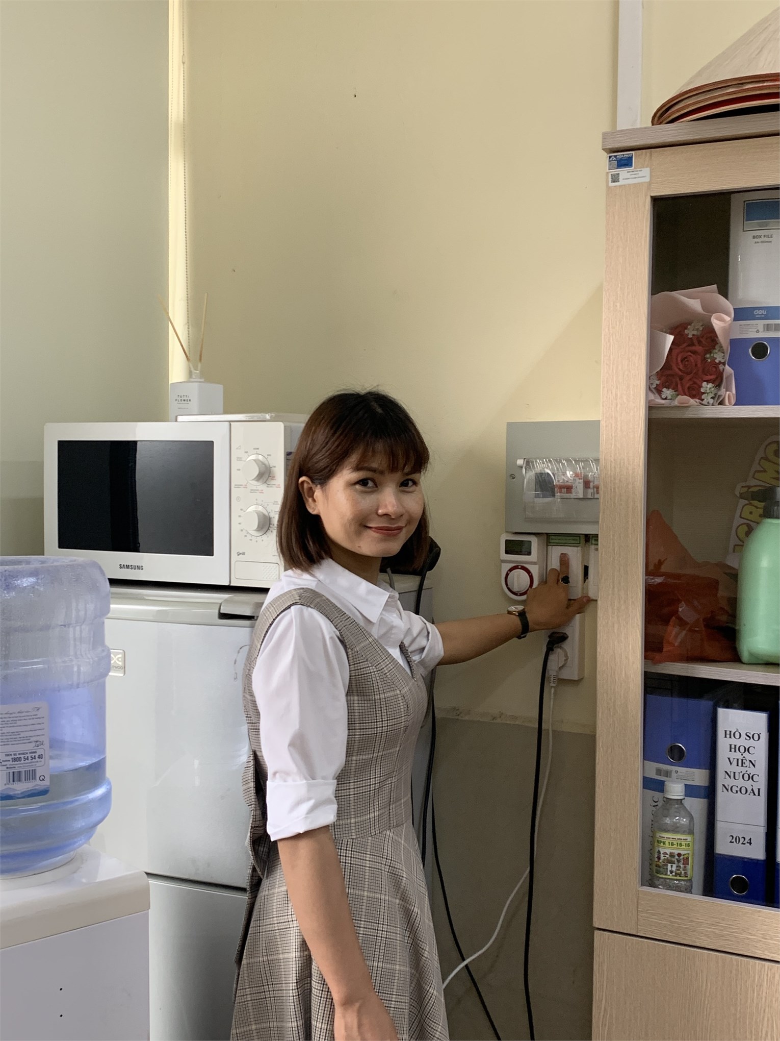 HaUI hưởng ứng Giờ Trái Đất: Từ hành động nhỏ đến chiến lược phát triển xanh bền vững