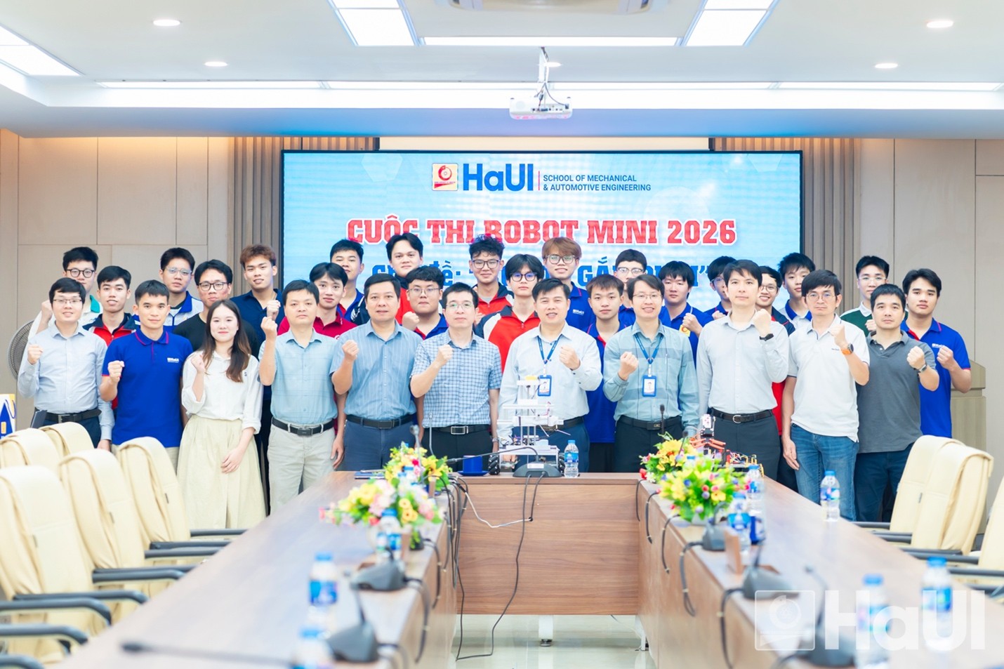 Robot Mini “Robot gắp phôi” 2026: Mở ra không gian thực hành cho sinh viên HaUI