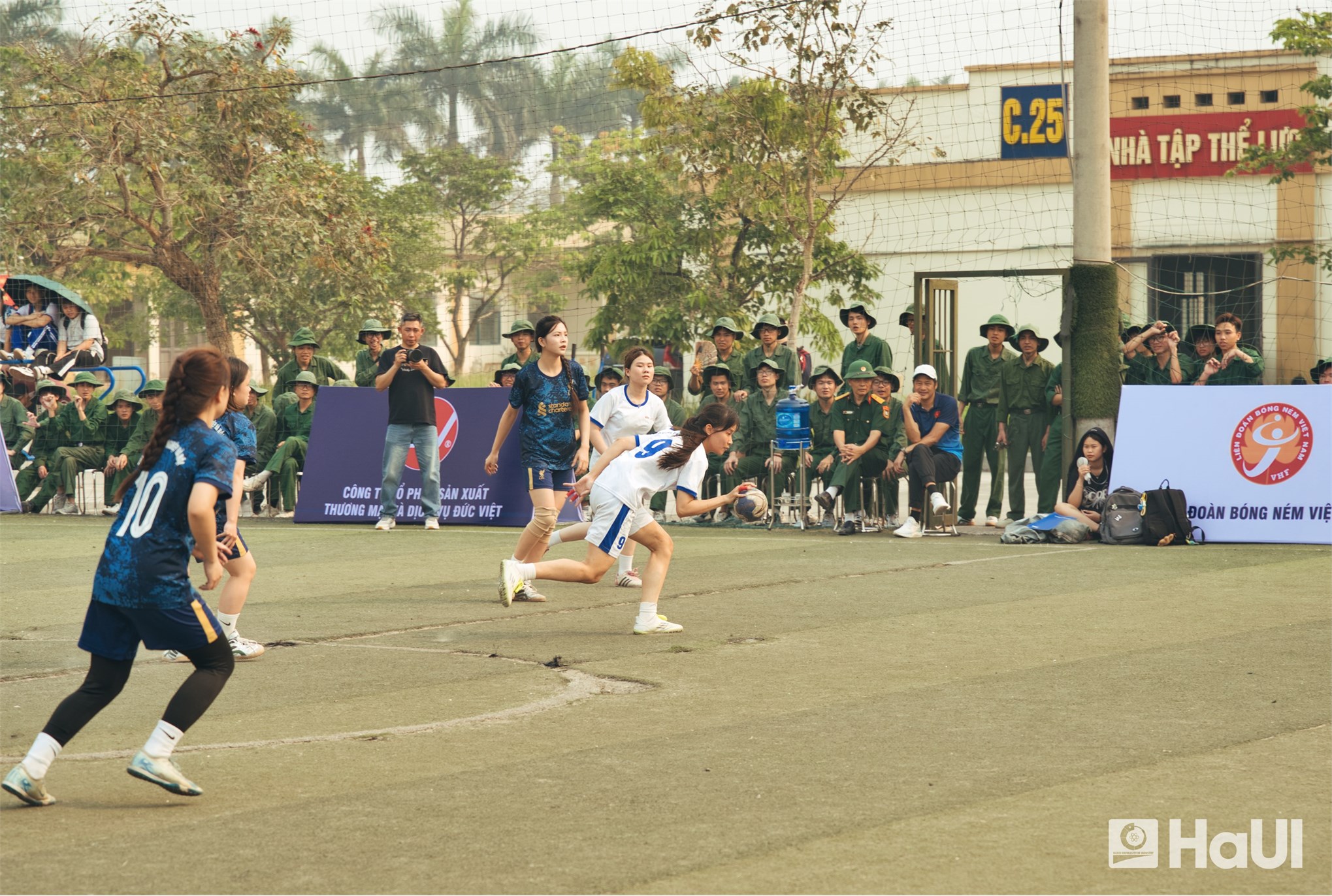 Tranh tài kịch tính tại Giải bóng ném cán bộ, giảng viên và sinh viên Hà Nội mở rộng năm 2026