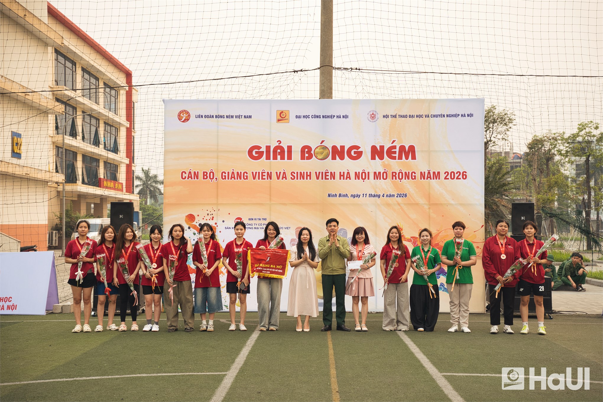 Tranh tài kịch tính tại Giải bóng ném cán bộ, giảng viên và sinh viên Hà Nội mở rộng năm 2026